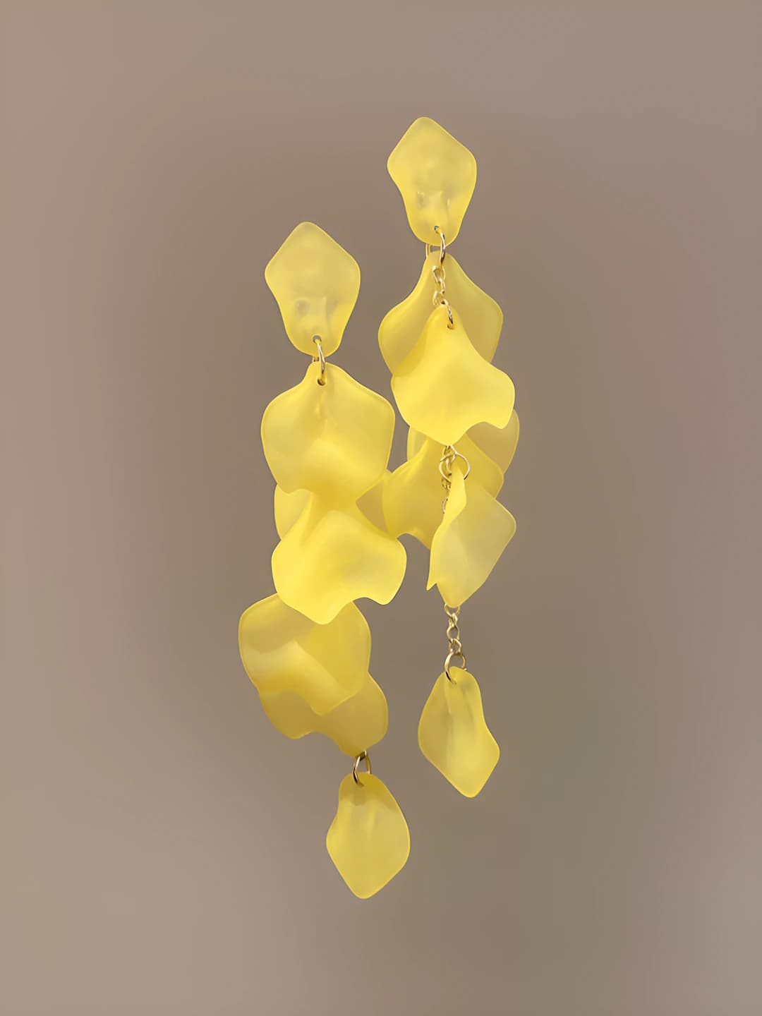 164# Silver - Yellow petal tassel