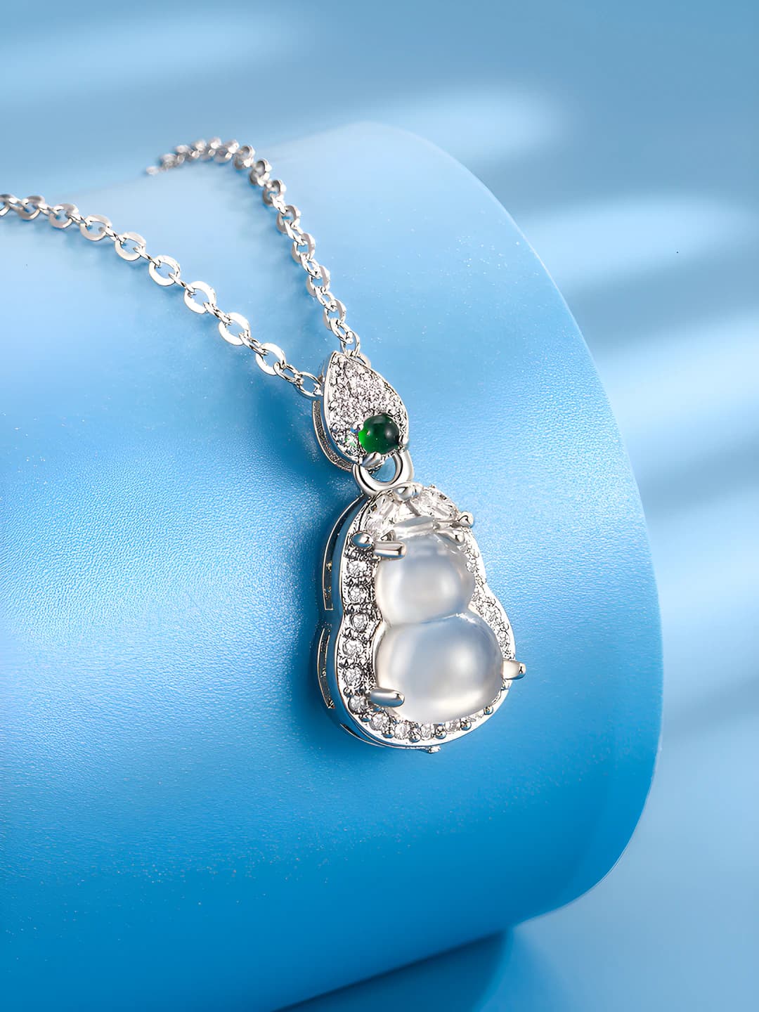White gold, white gourd
