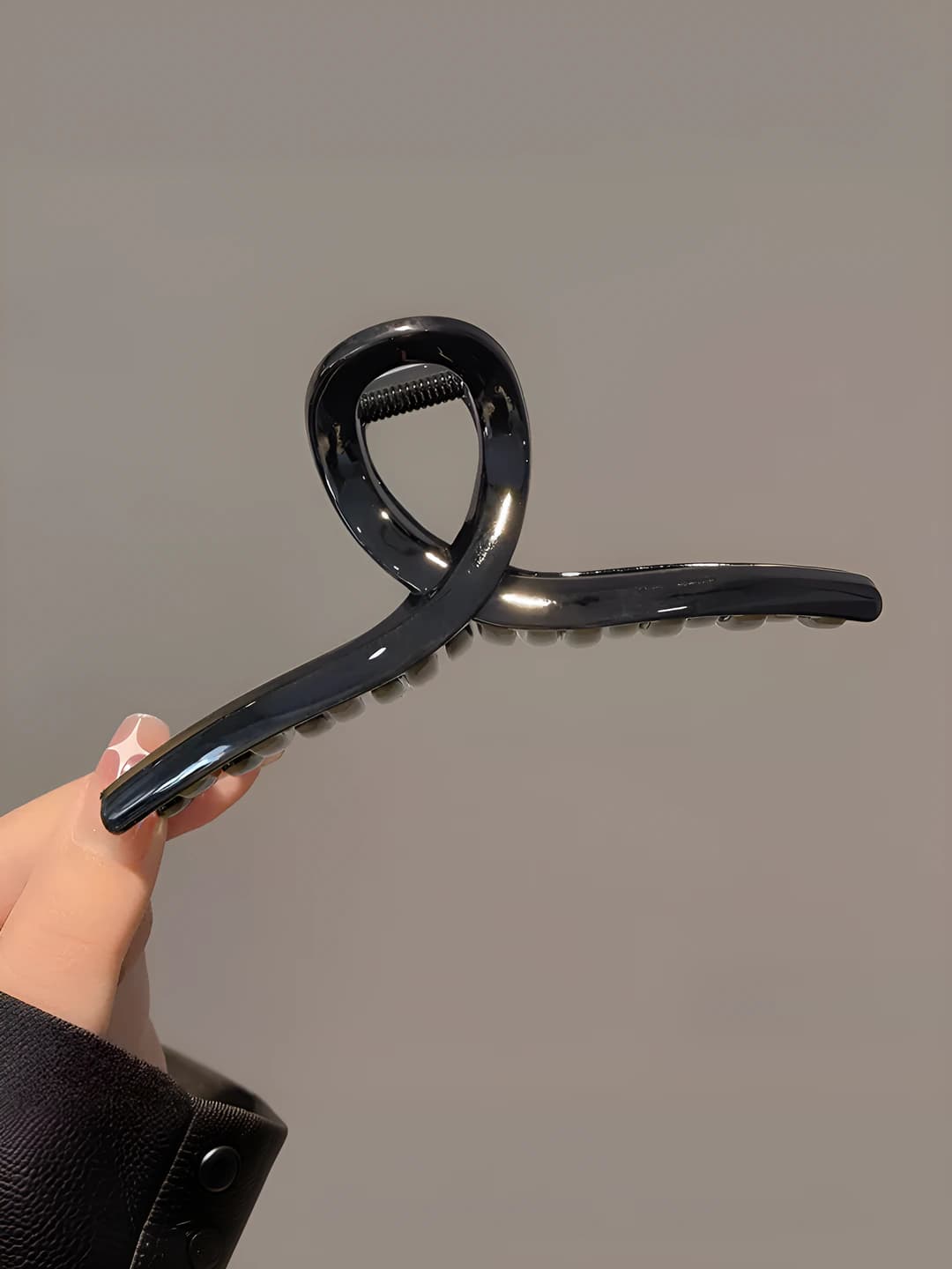 13CM yaltiroq qora