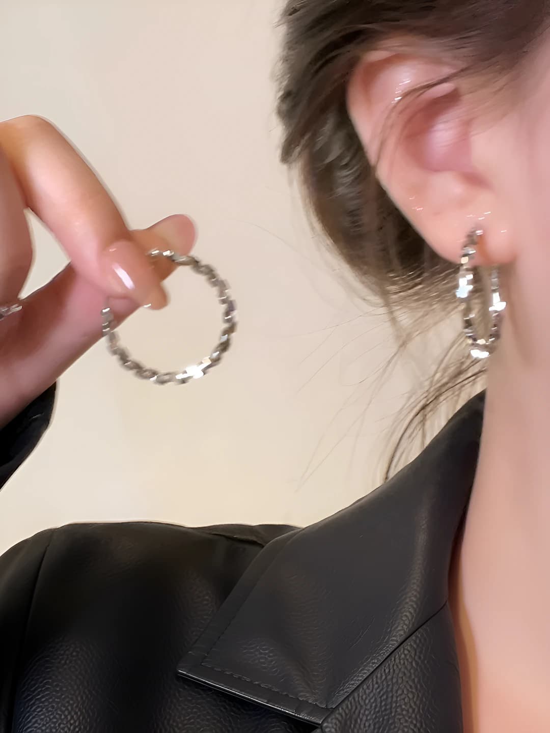 Geometric alloy hoop earrings for women, 2026