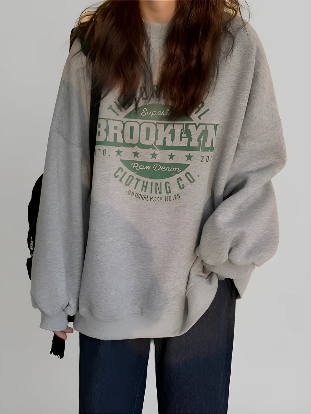Ayollar uchun bosma naqshli svitshot, qishki issiq astarli, dumaloq yoqa, uzun yeng, bo'sh (oversize) kesim, kundalik uslub