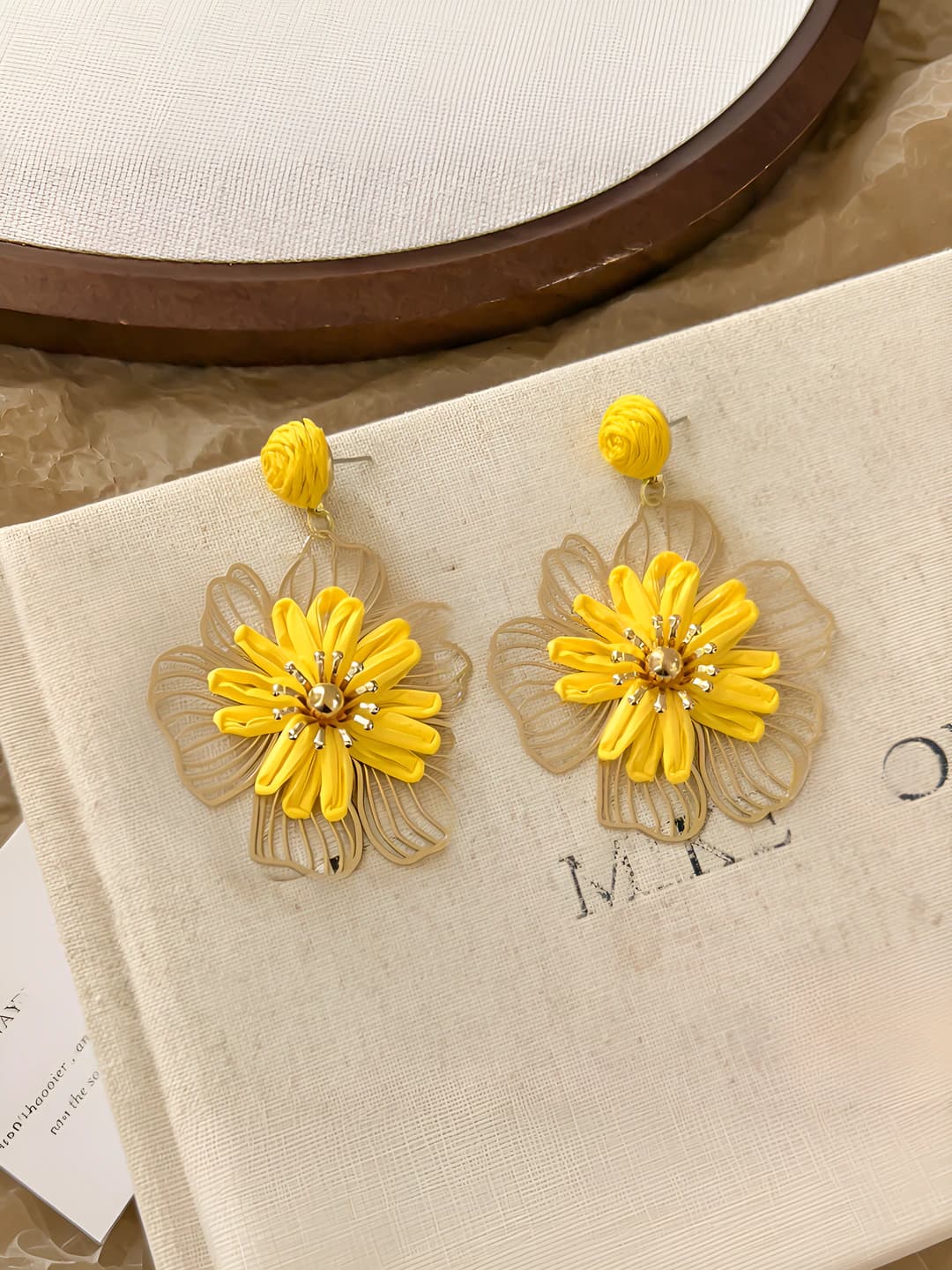 Yellow straw flower earrings - 7.5 cm