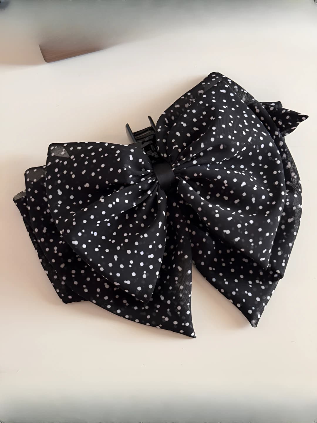 Clear dotted clip 6.5 cm