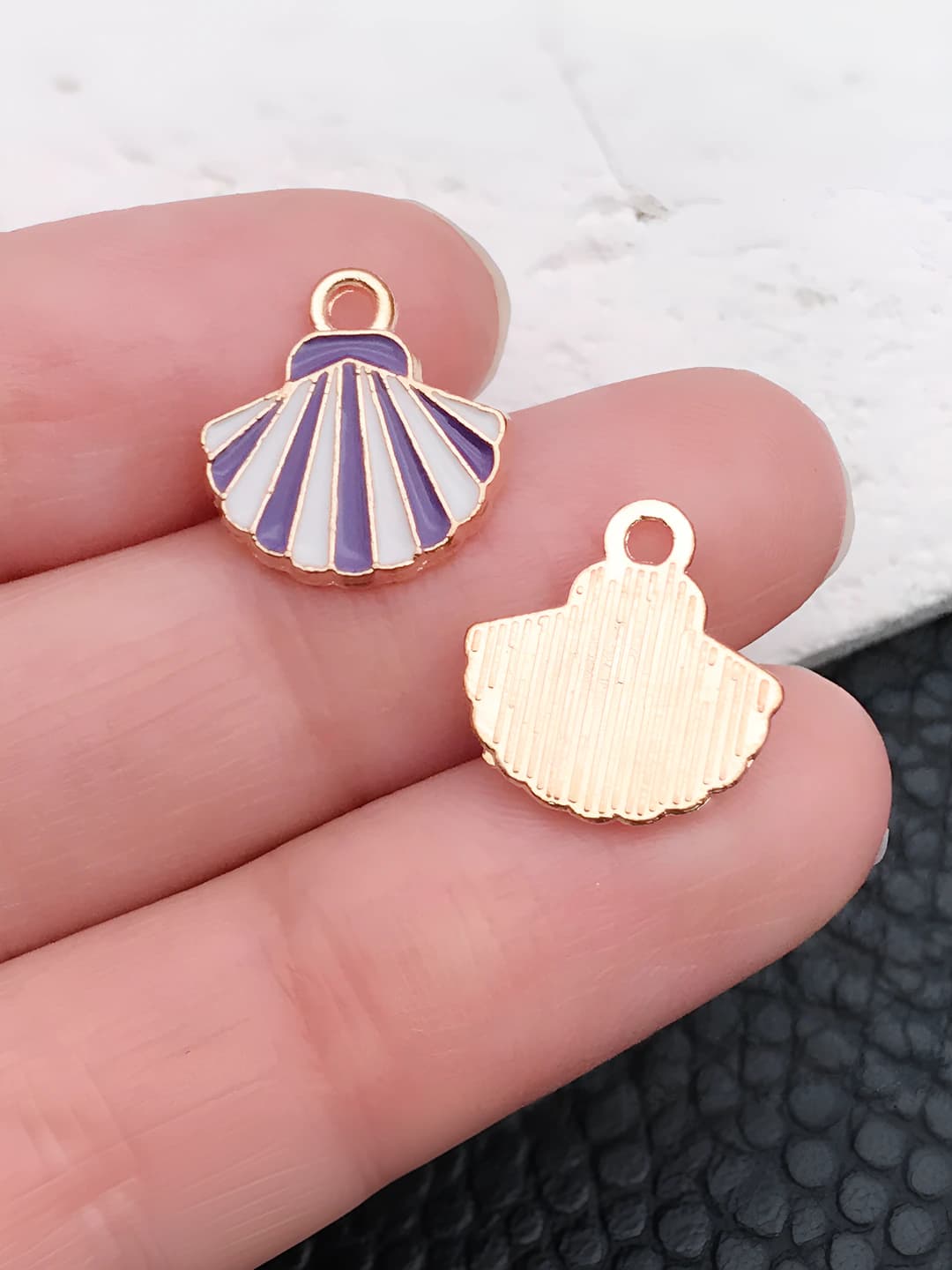 1 шт фиолетовый раковина 13x13mm-0.9g