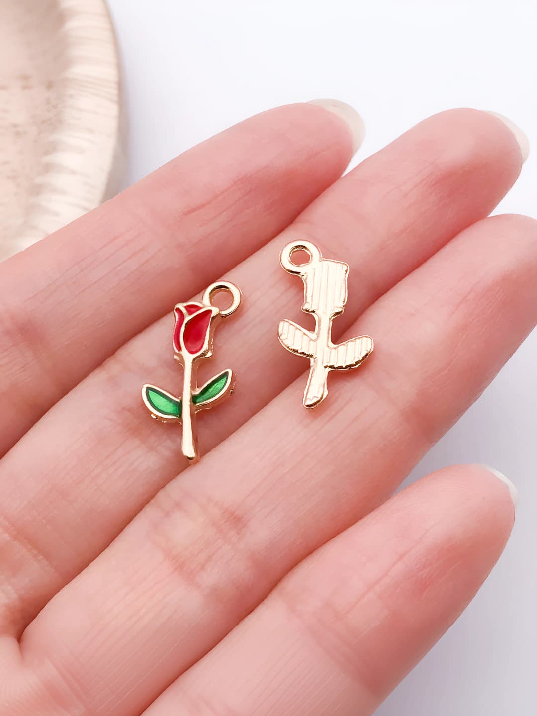 Red enamel rose 9x18mm