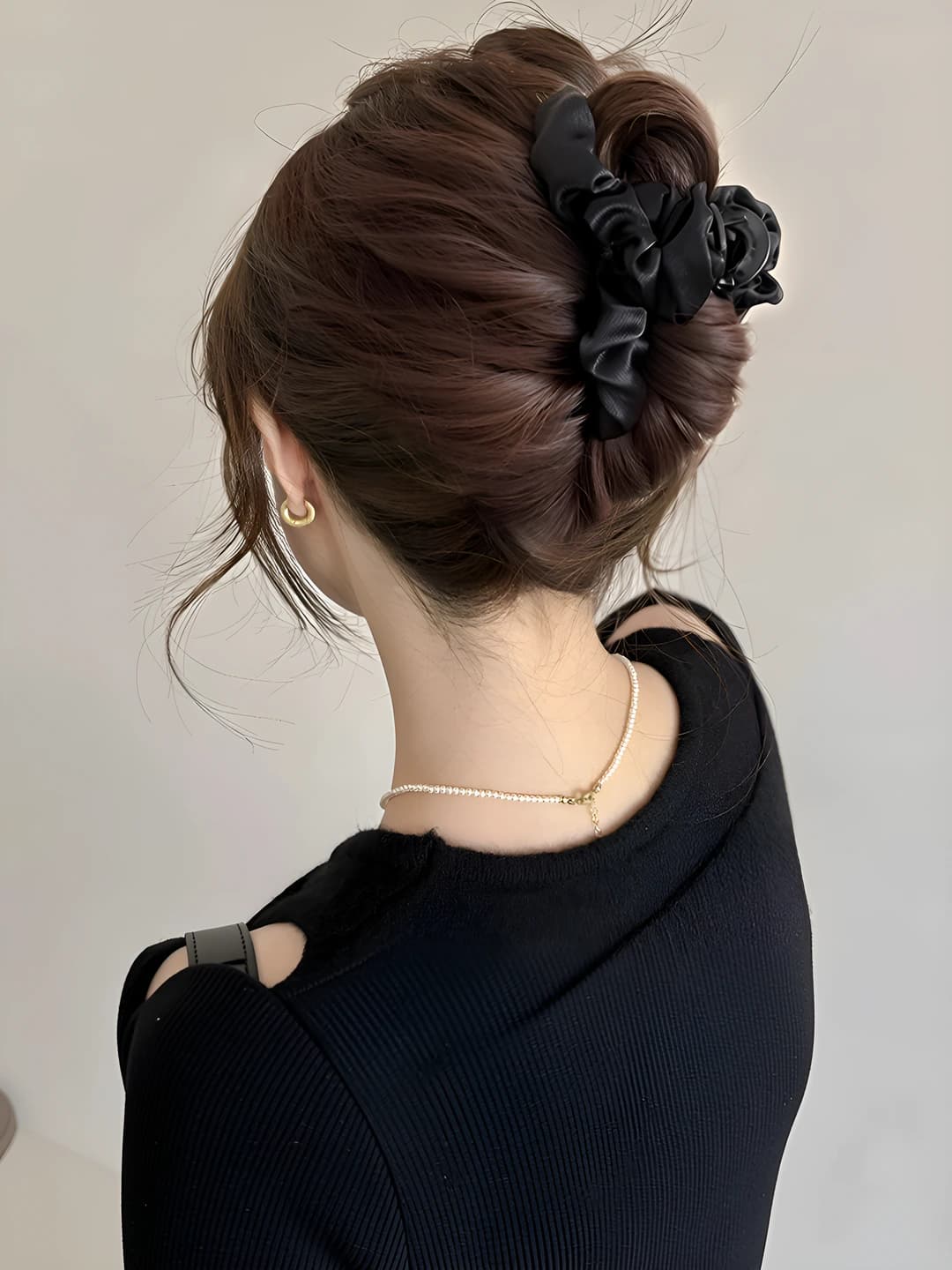 1# Black ruffled cloud claw clip 12.5cm