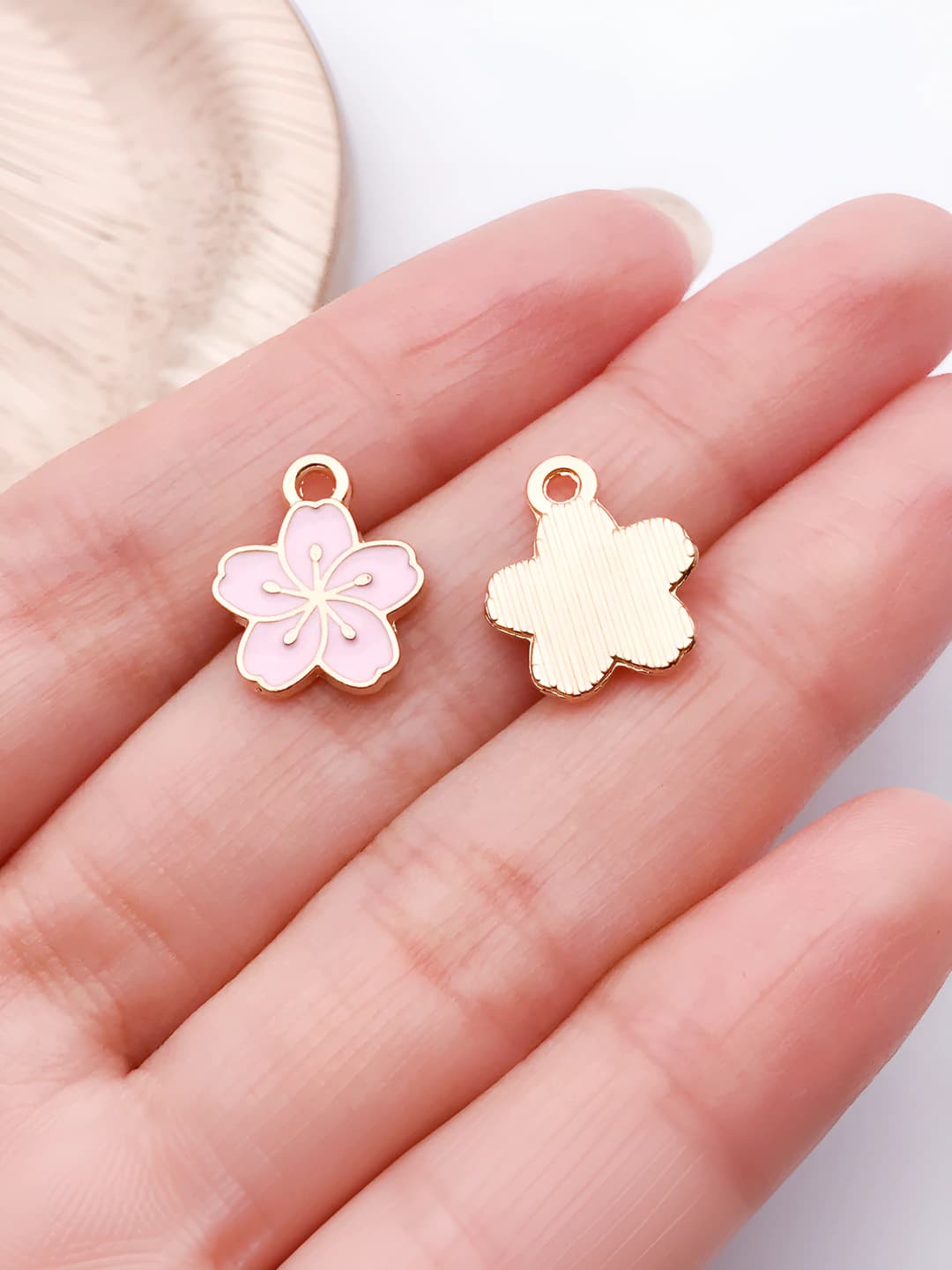1 ta kichik pushti sakura 12x14.5mm-0.7g
