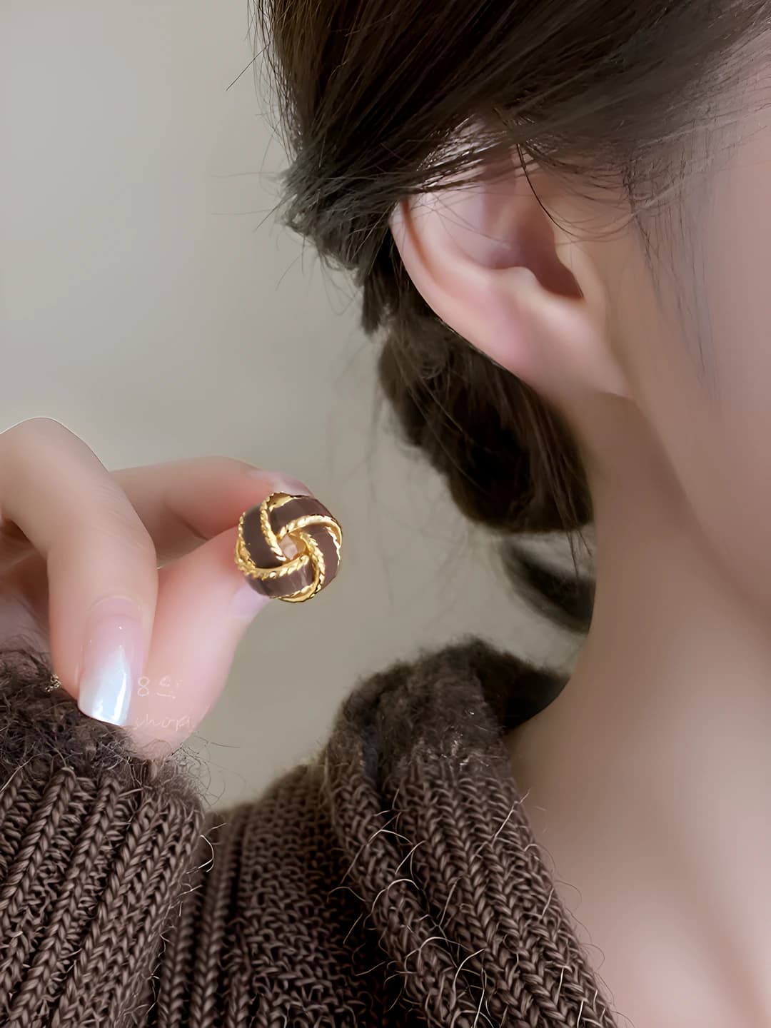Women's retro style stud earrings with cable knit design element