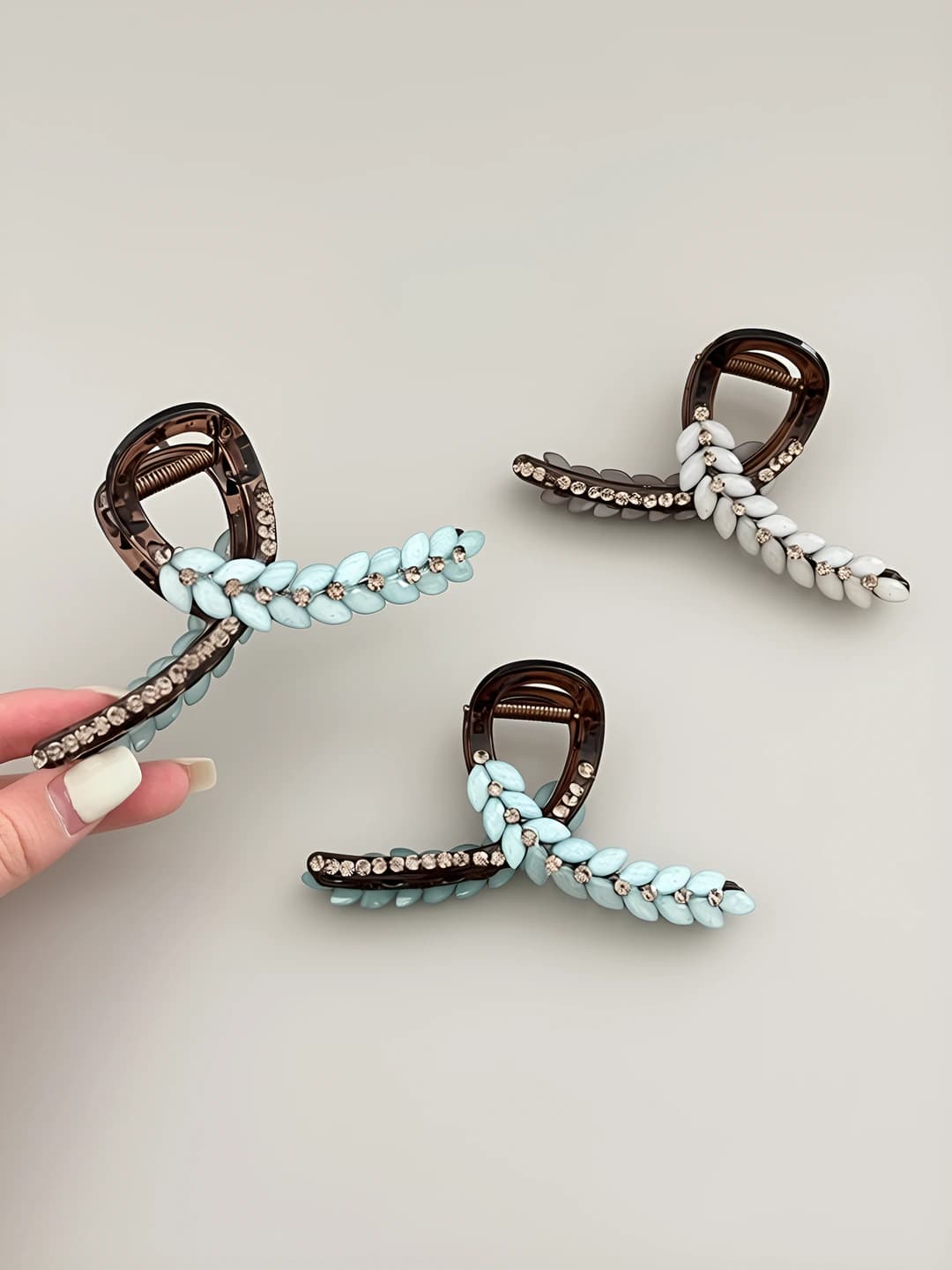 Women's hair clips and combs: acrylic, handmade, wheat ear design element, light luxury style claw clip