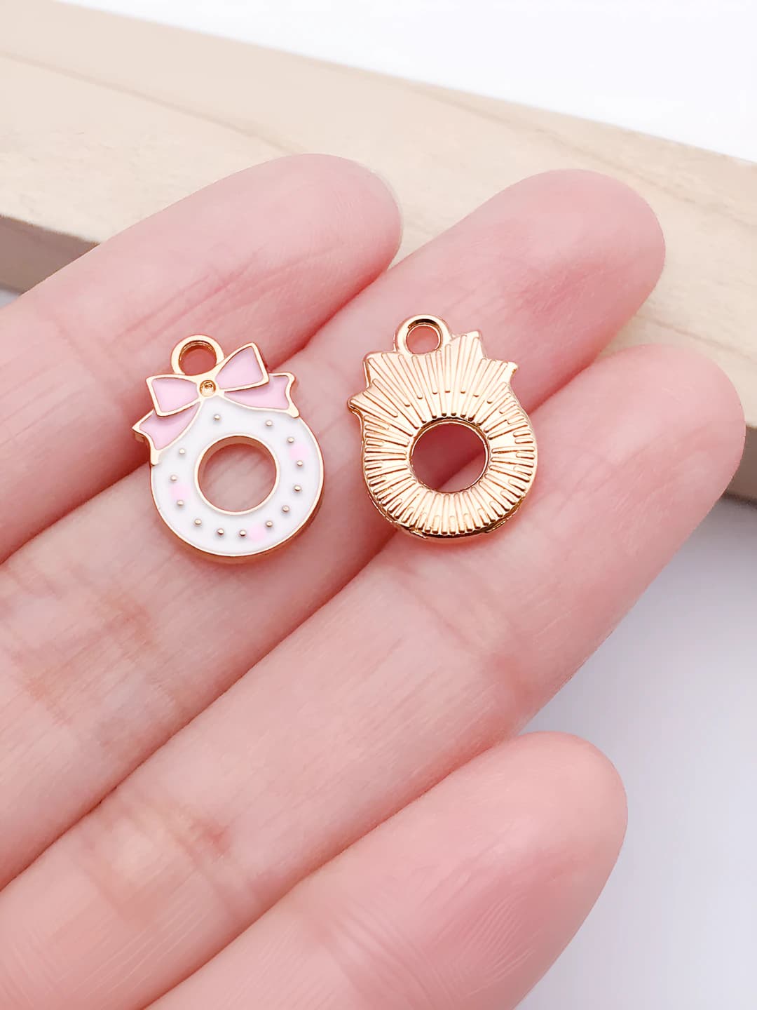 1 ta pushti Xristmas tasma 15x11x2mm-0.8g-24819