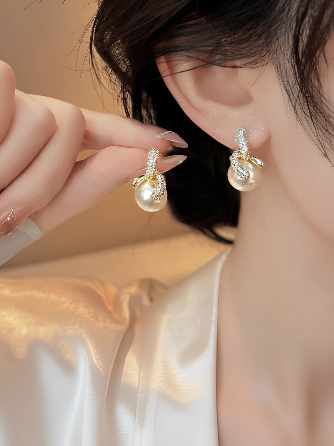 Women's gold geometric drop earrings with zircon and faux pearl