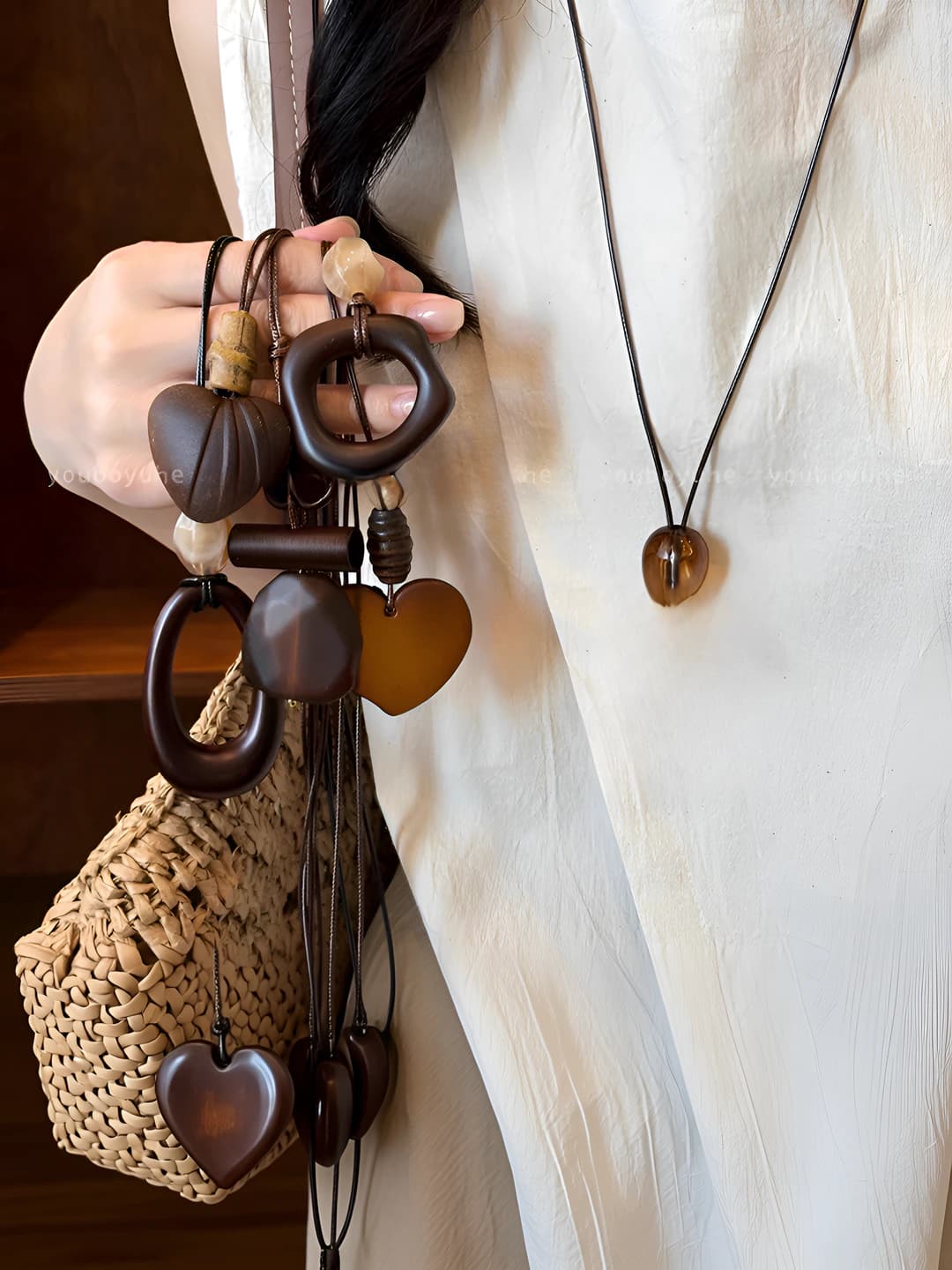 Women's retro wooden heart-shaped pendant necklace for sweater, autumn-winter