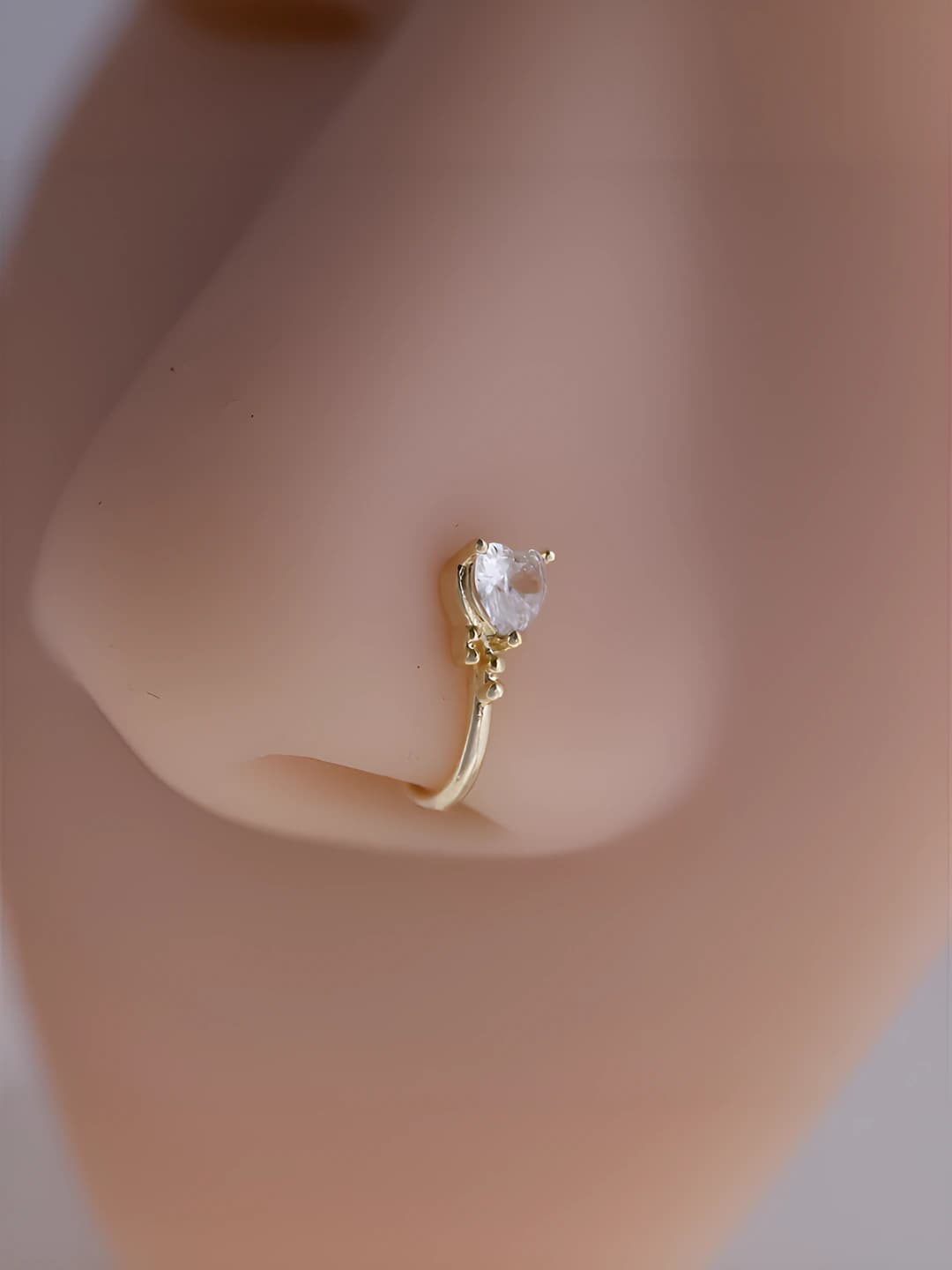 Three-prong heart zircon clip (1 pc)