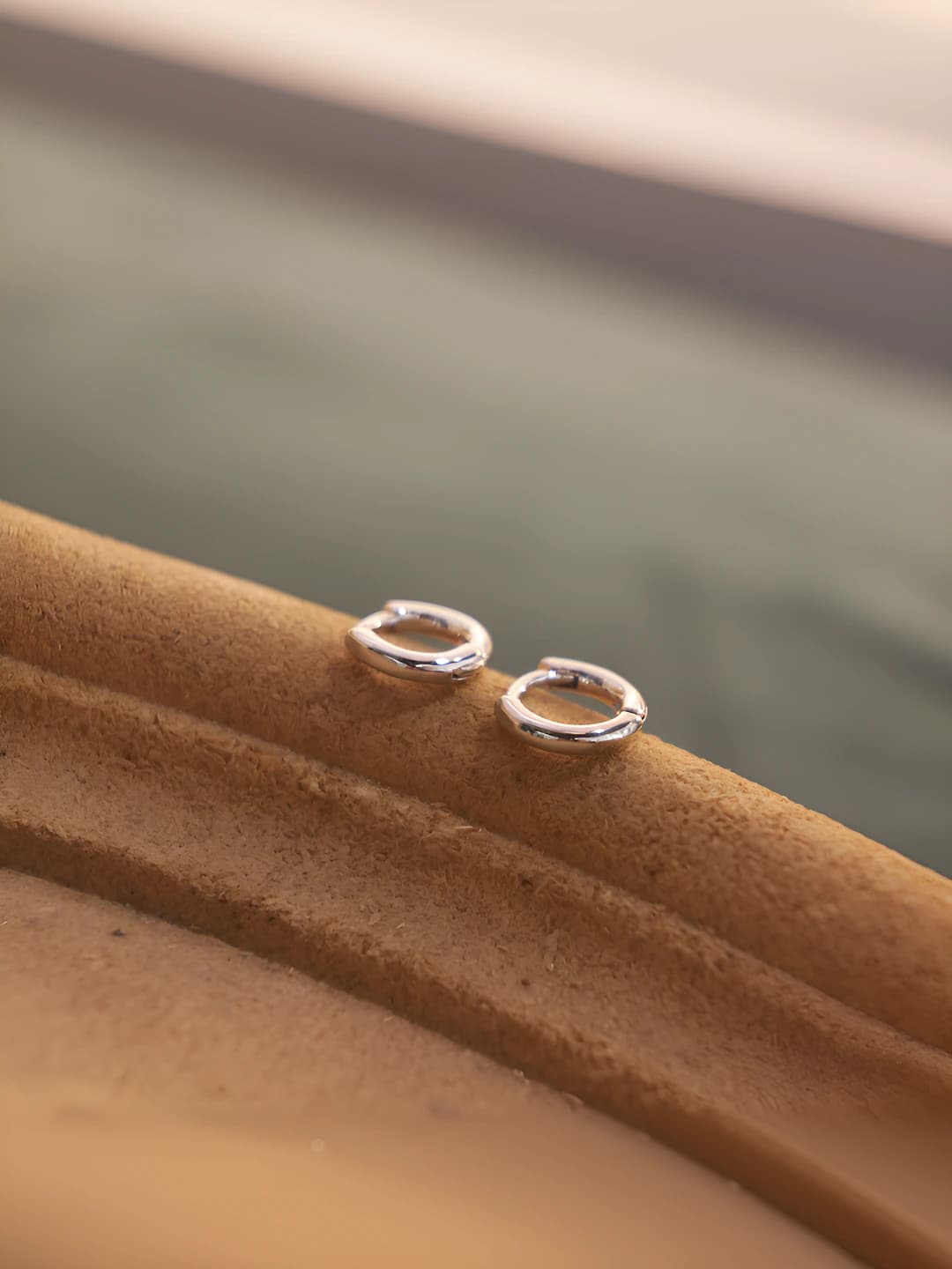 10mm silver earrings, pair