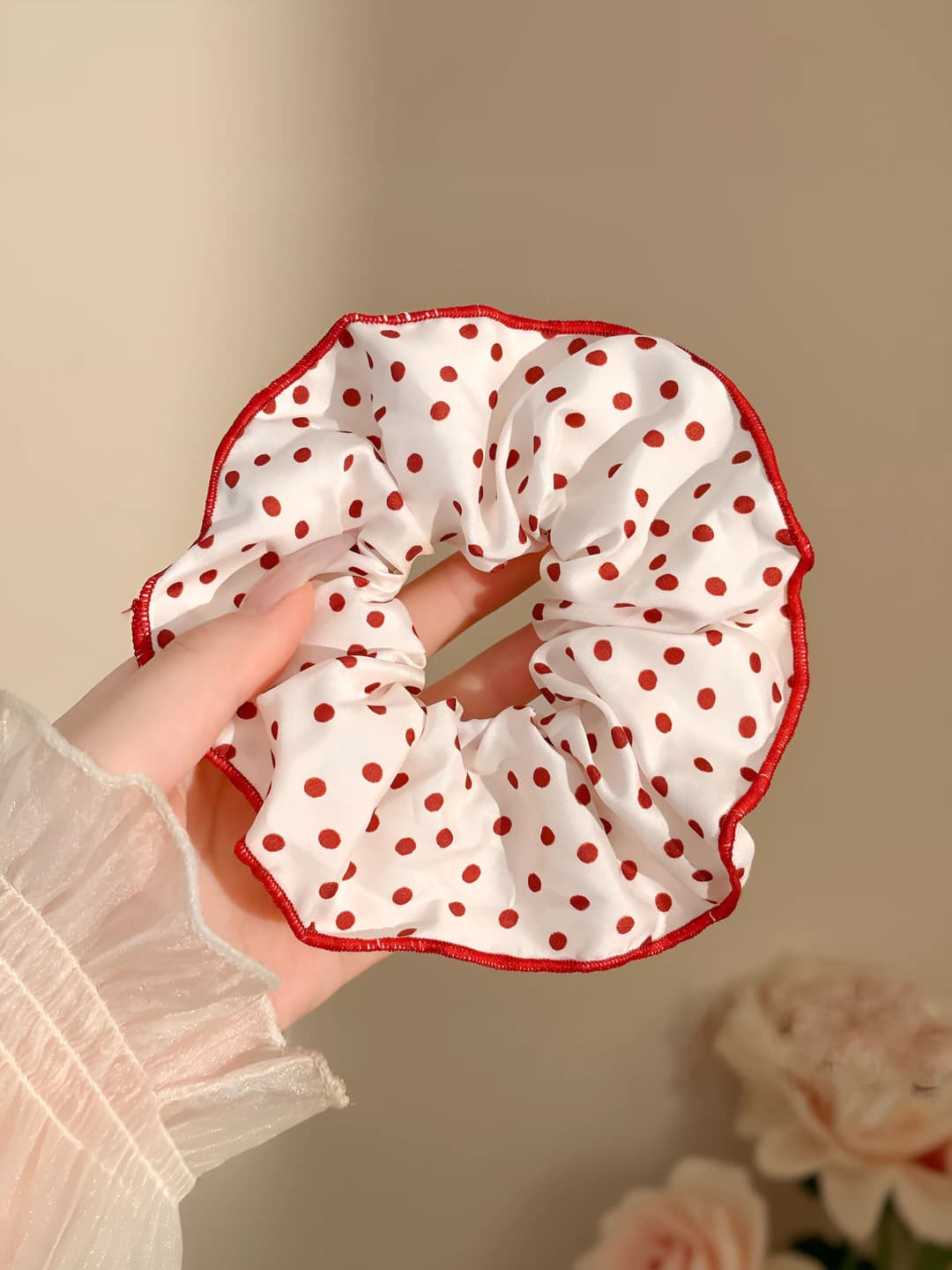 White dots 14 cm