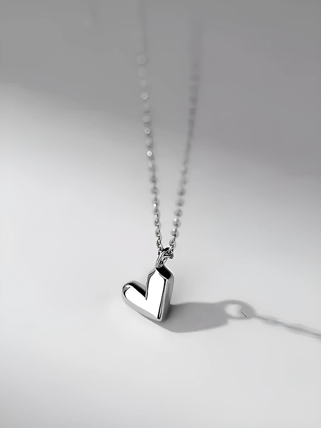X076 heart, white gold