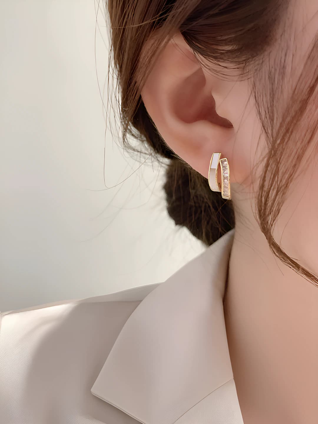 Women's two-layer shell geometric earrings in Korean style