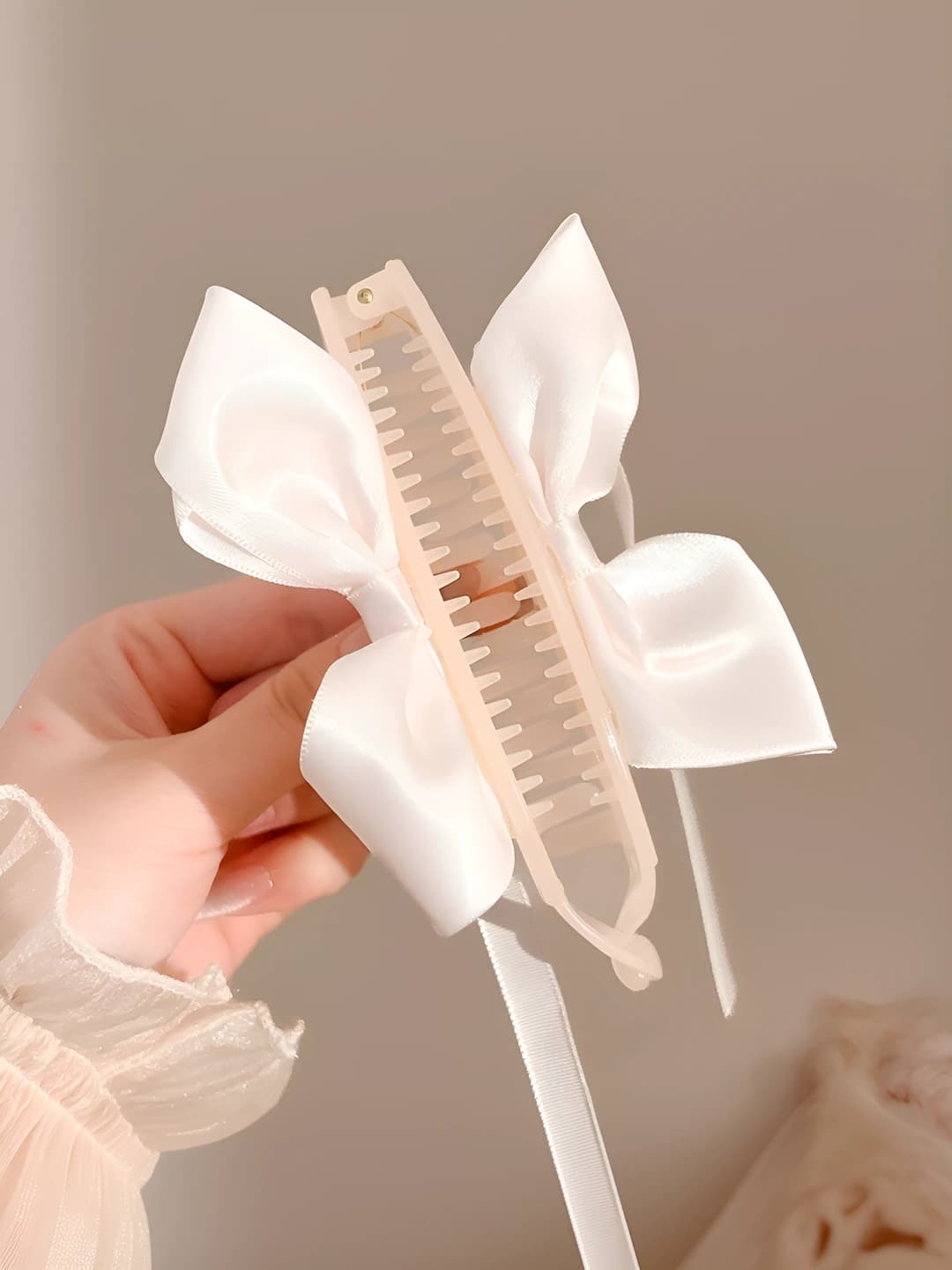 3#Pushti - soch qisqichi taxminan 13 cm tasma taxminan 10.5 cm lenta taxminan 13 cm