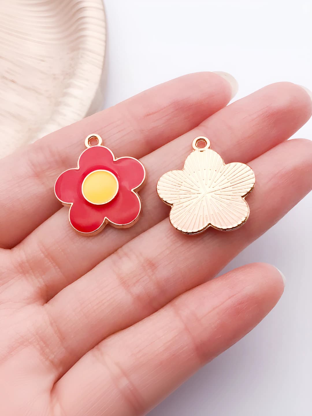 1 pc Red sunflower 19x22mm-2g