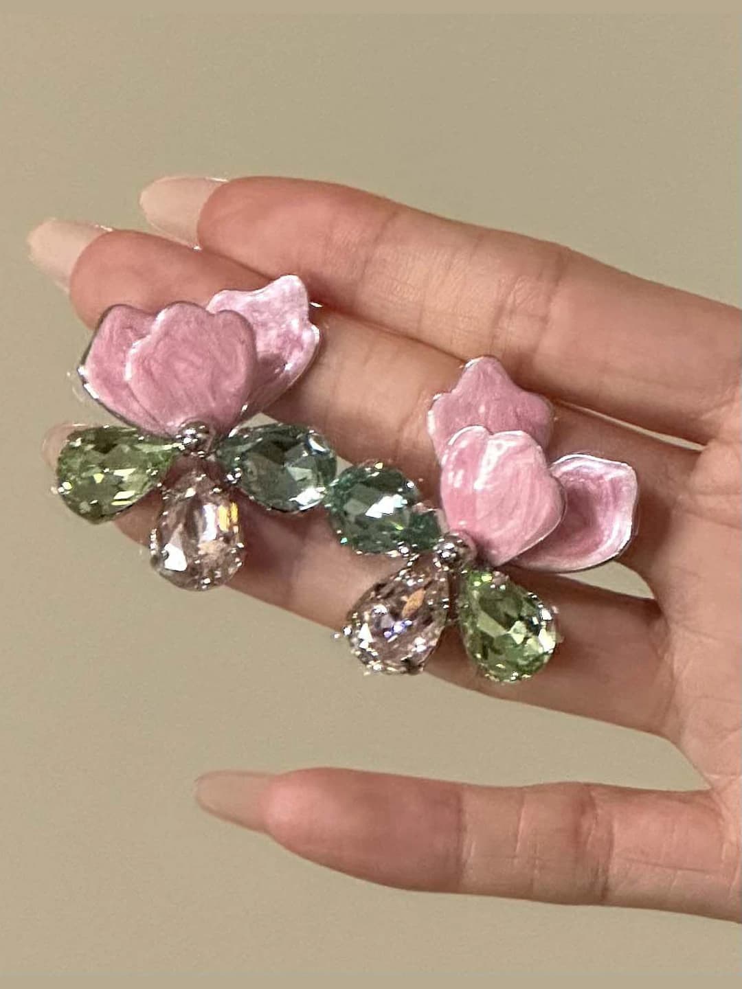 Silver post-Pink-Green