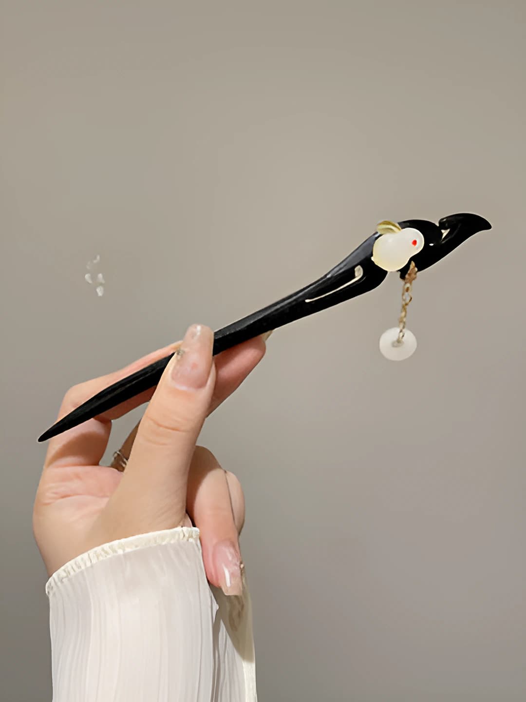 48# White jade open circle rabbit hairpin