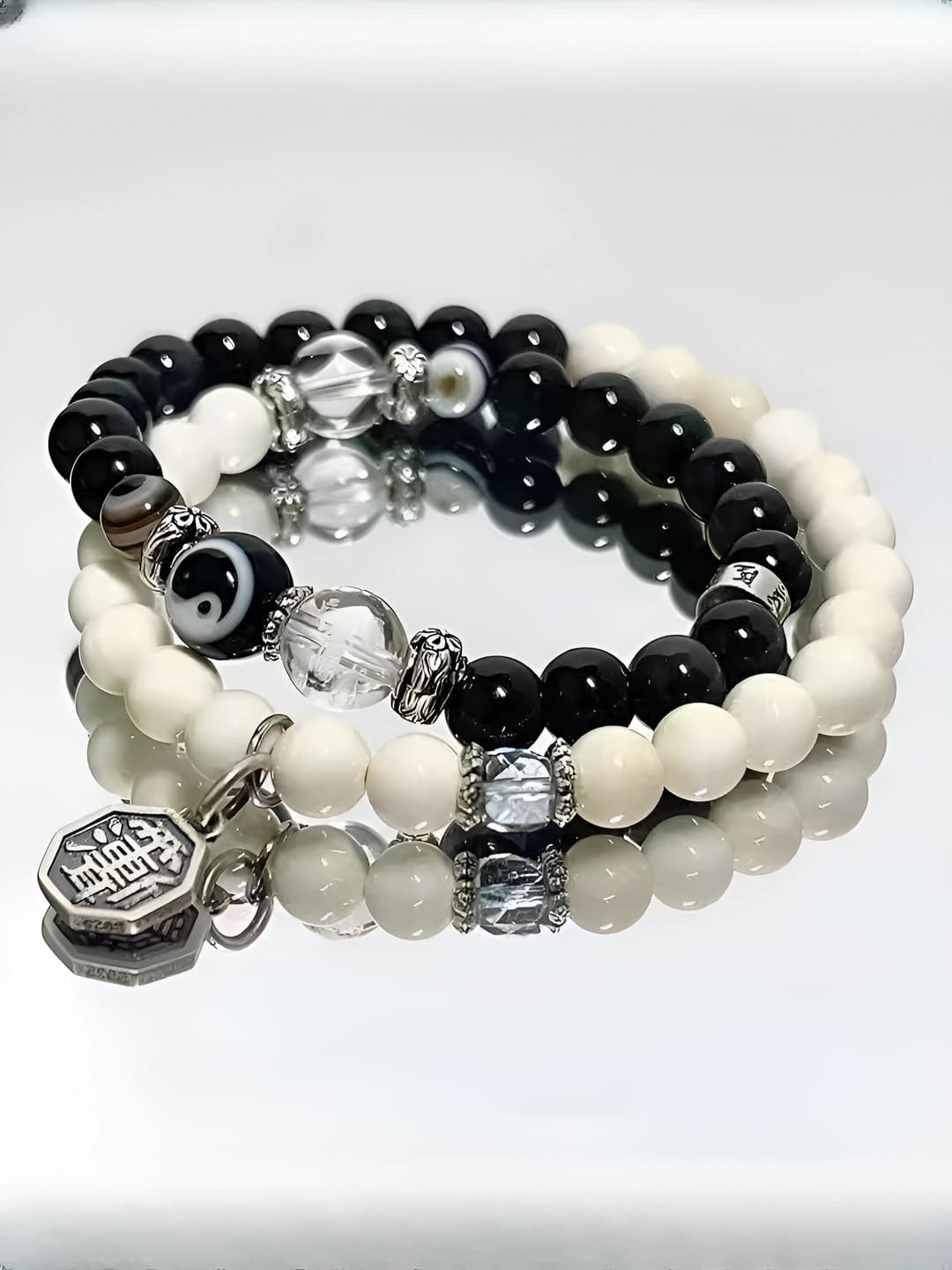 Wang Ye bracelet