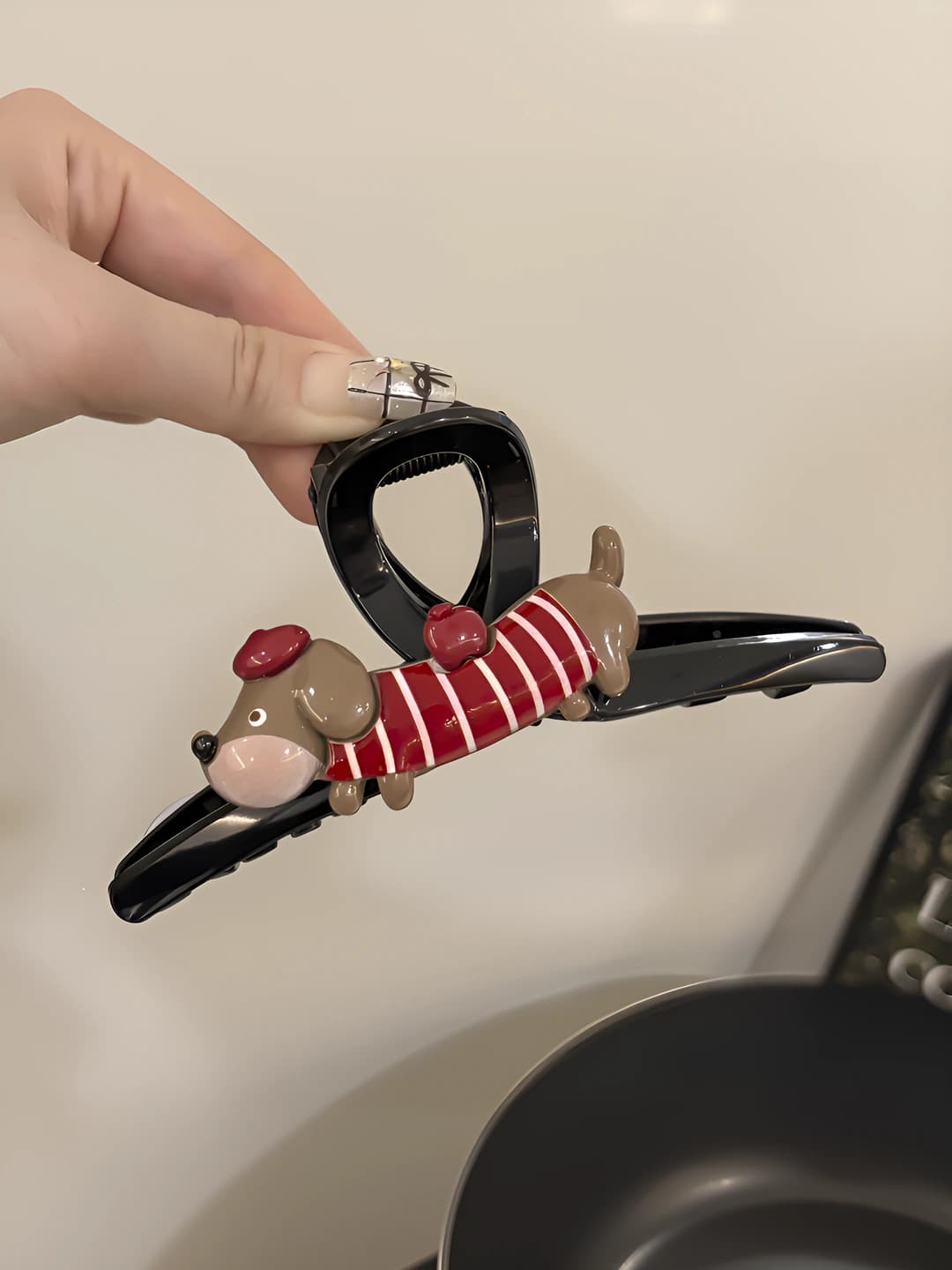 Red striped dog AB side HELLO logo PC clip ~13 cm