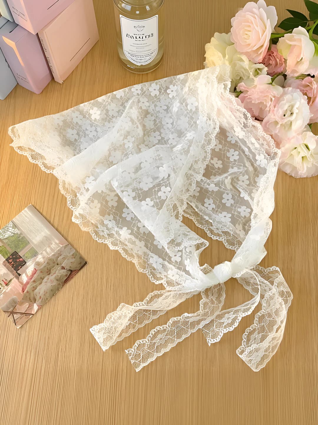 Floral lace triangle scarf 145 cm