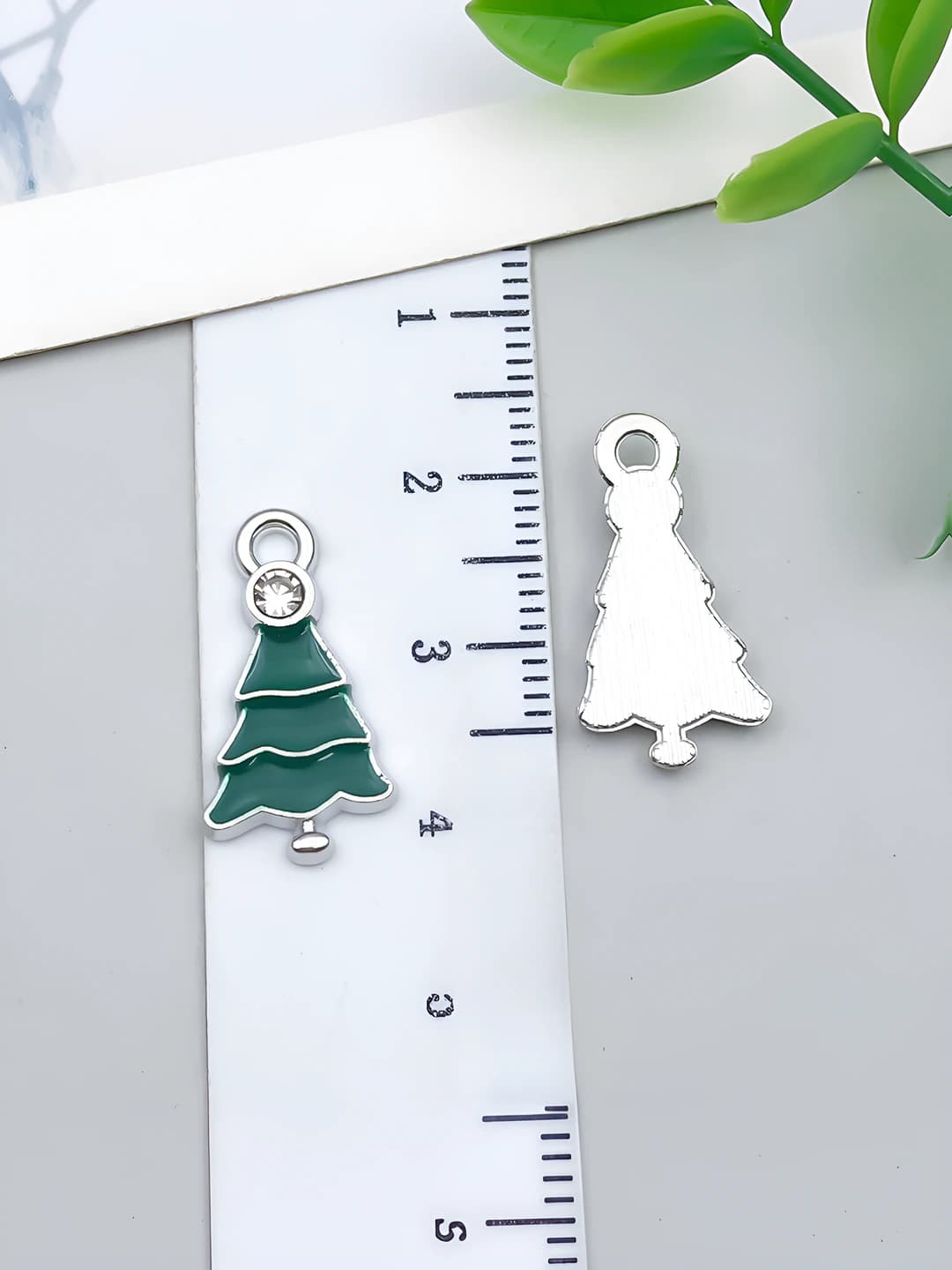 Green, rhinestone tree, 11x21mm