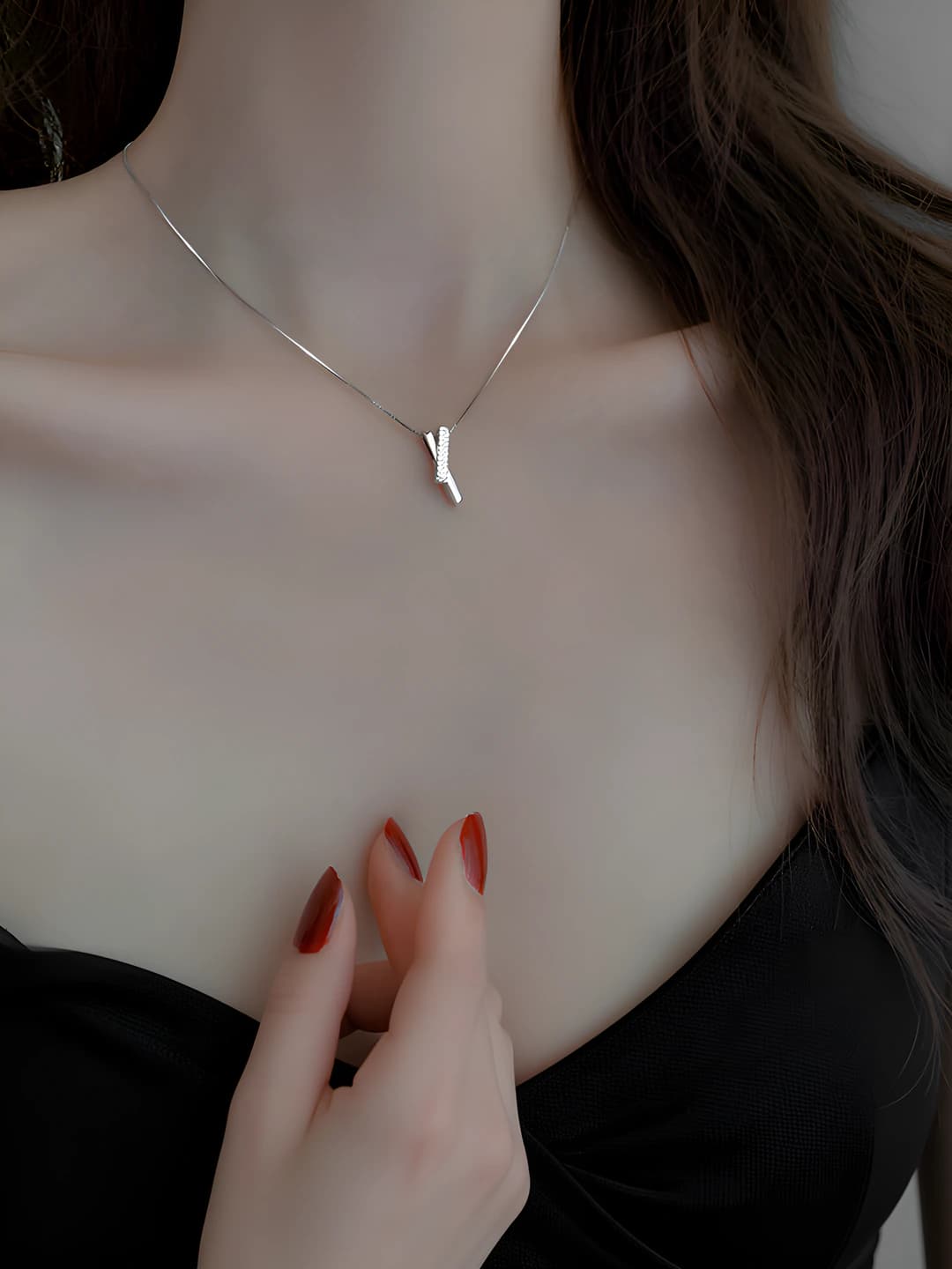 Women's geometric interlocking rings, X-shaped, diamond-set, cold style, line design element, 21-50 cm length, 2 g weight, copper material, electroplated, cross chain, single layer, letter/number/text shape, individual style, for women, pendant