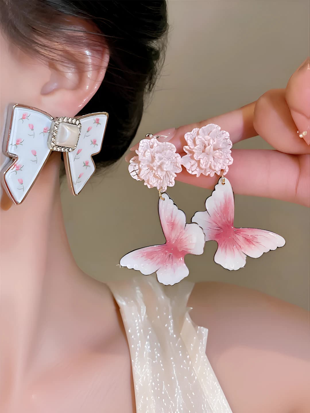 Women's flower-shaped resin earrings: silver post, fresh and sweet style, design element