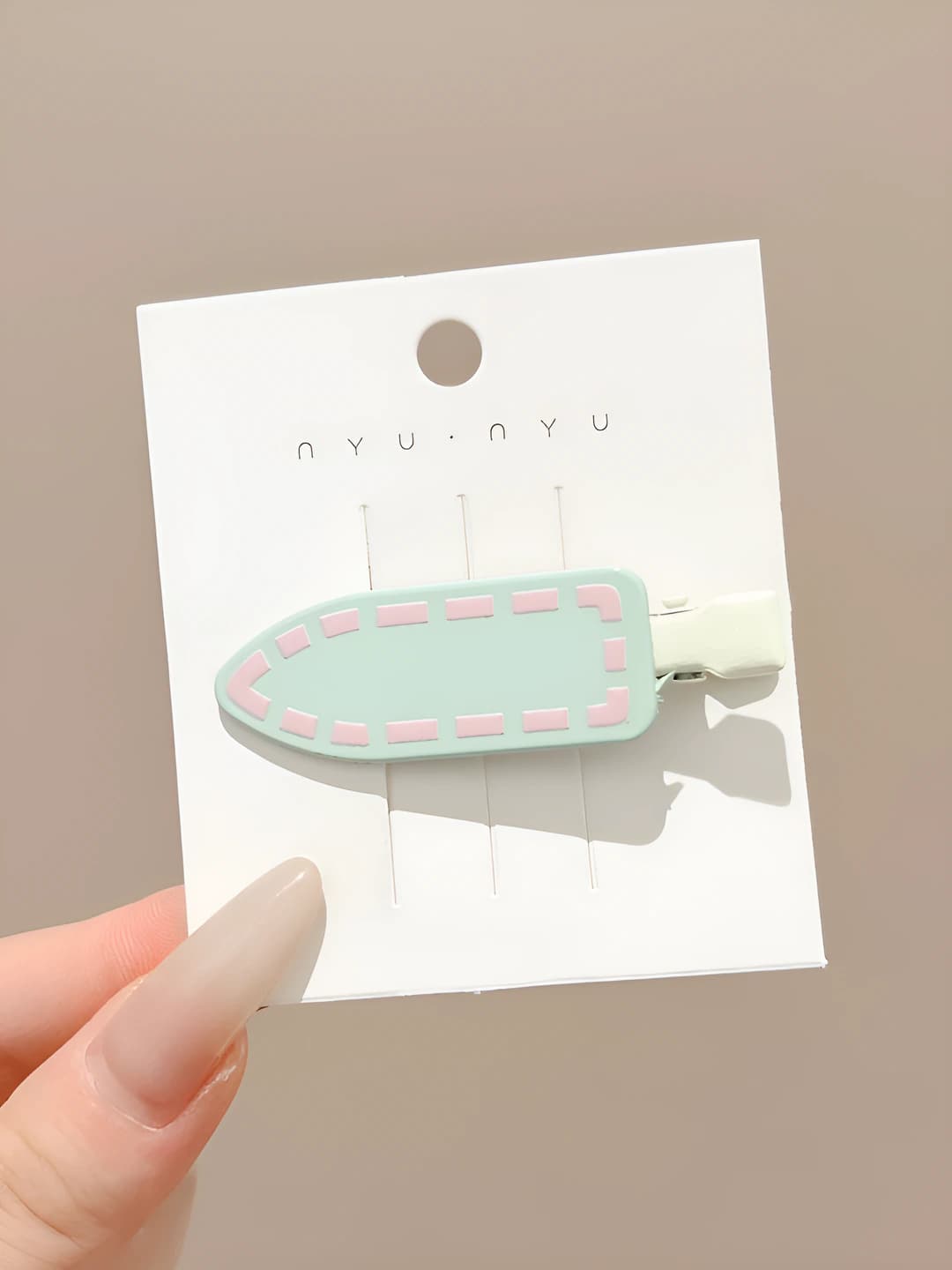 4# Dashed arrow [Green] ~5.7 cm