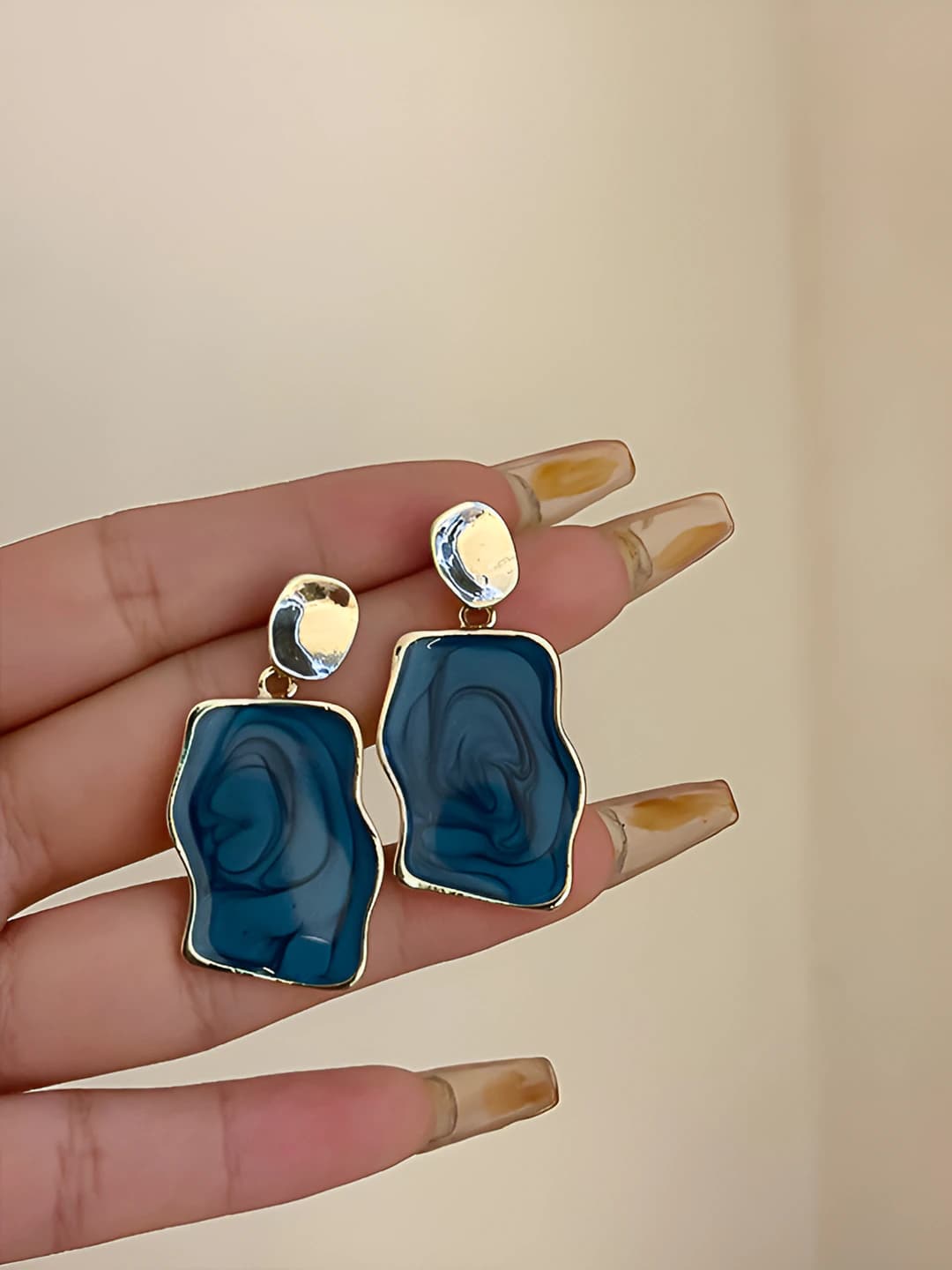 Silver post - blue irregular