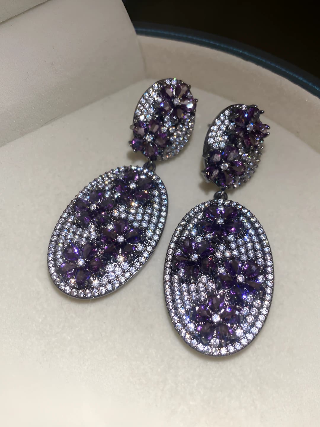 61 silver pin - black - purple