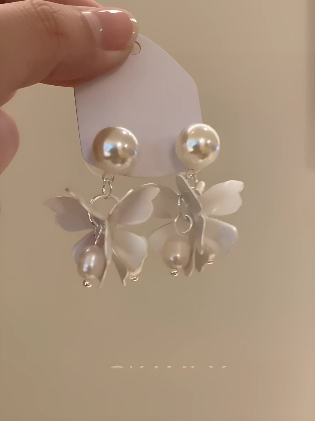 Women's earrings with imitation pearl and acrylic flowers, geometric design element, vacation style