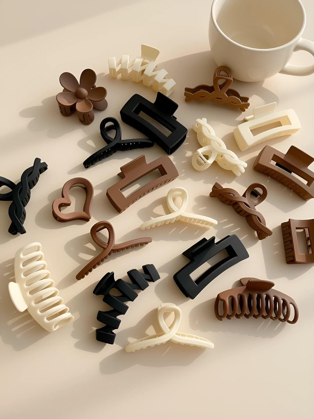 Women's large acrylic hair claw clip for autumn-winter, coffee color, premium feel, Korean style, simple shark clip