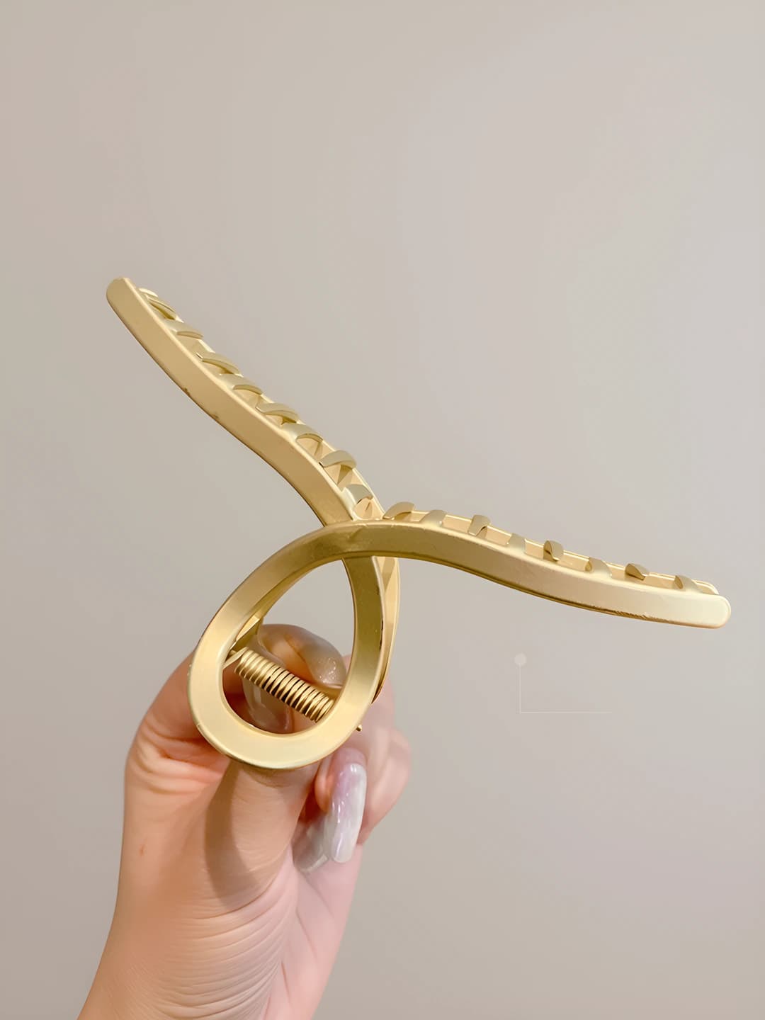Katta o'lcham yorqin oltin mat 10.5 cm