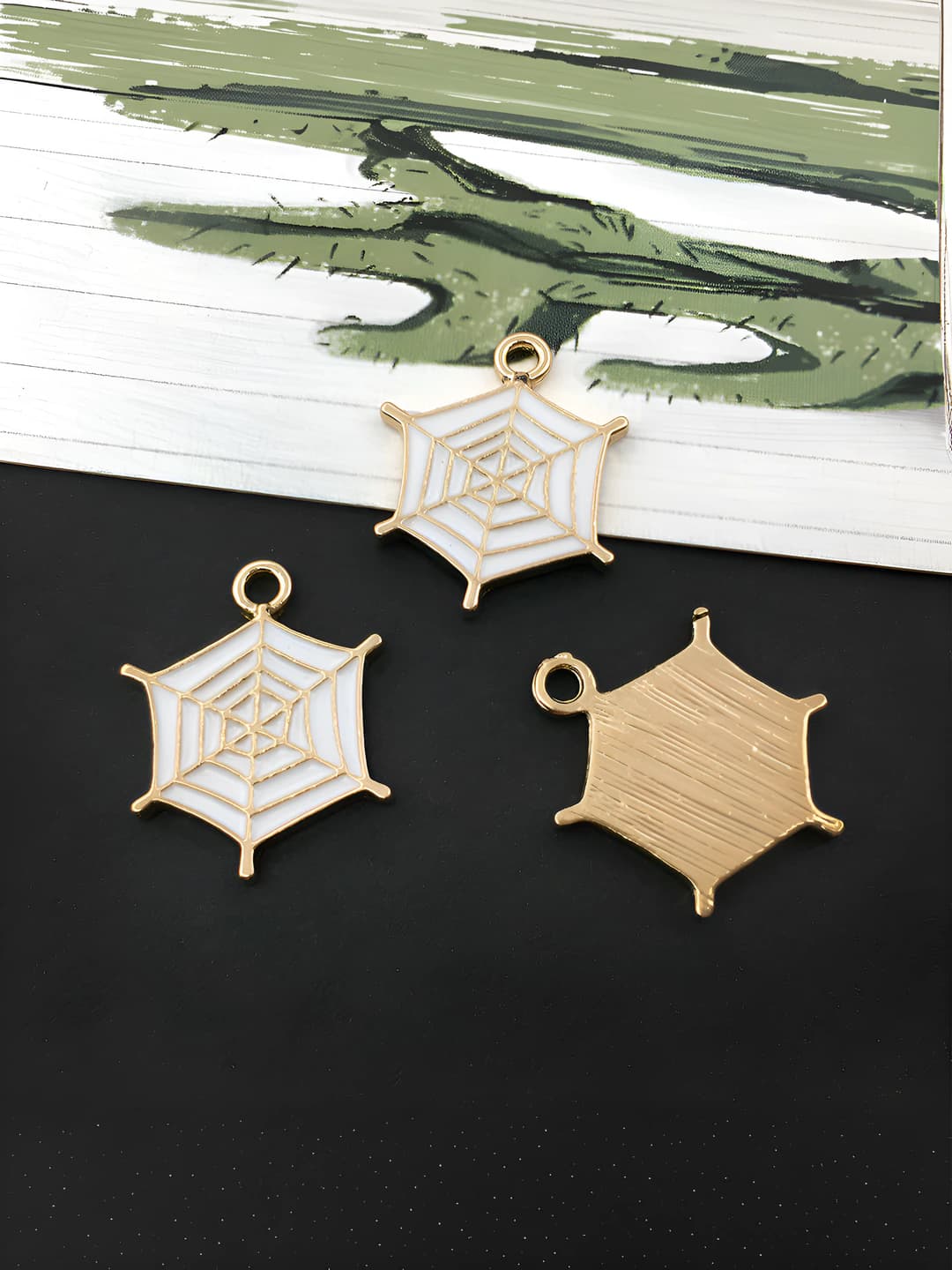 1 pc white hexagon Halloween 18x20mm