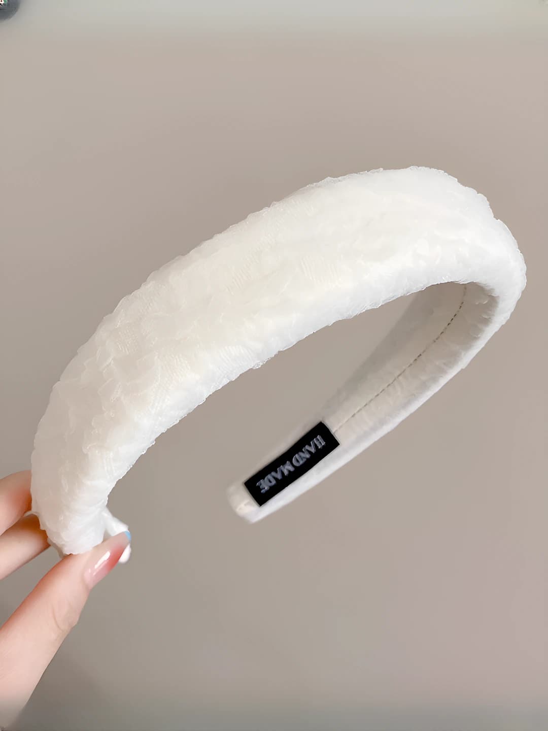 2# White, tulle, 17 cm