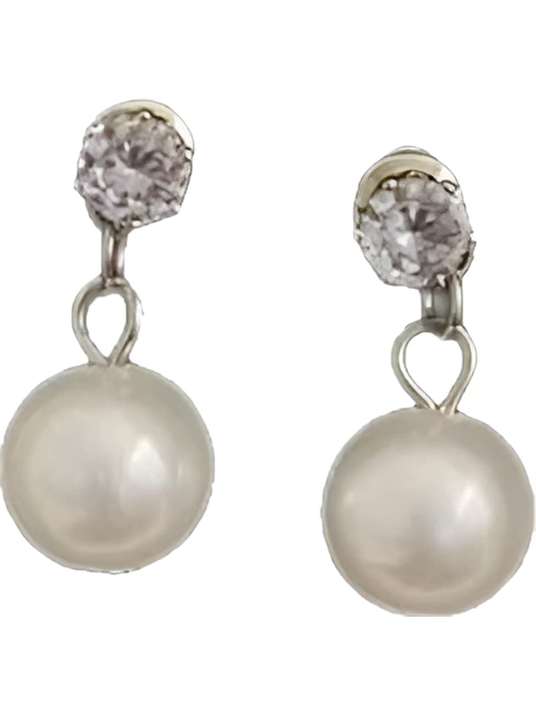 Lucie style pearl earrings / 1 pair