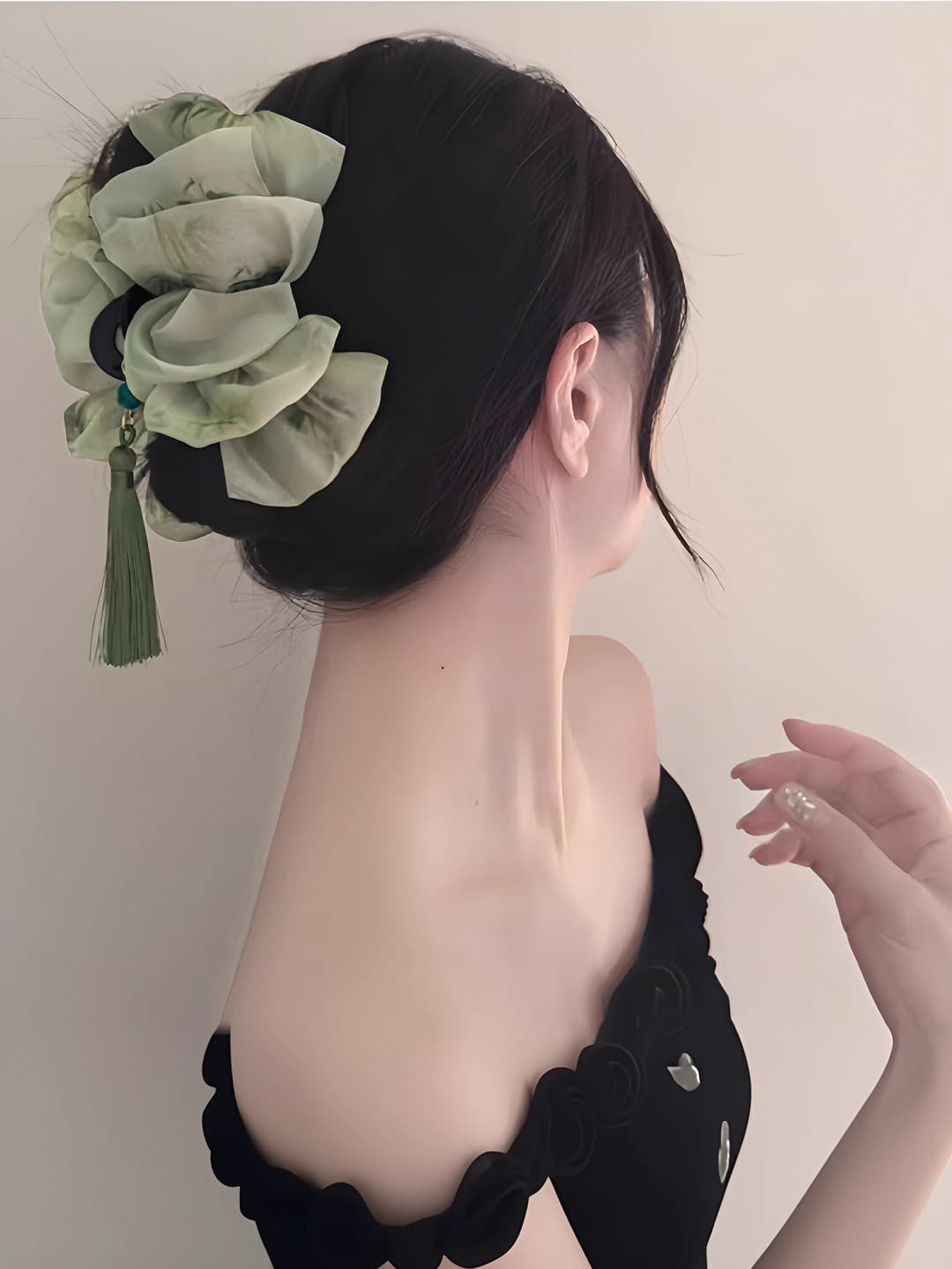 1# Yashil asos qisqich 13cm bow 17cm