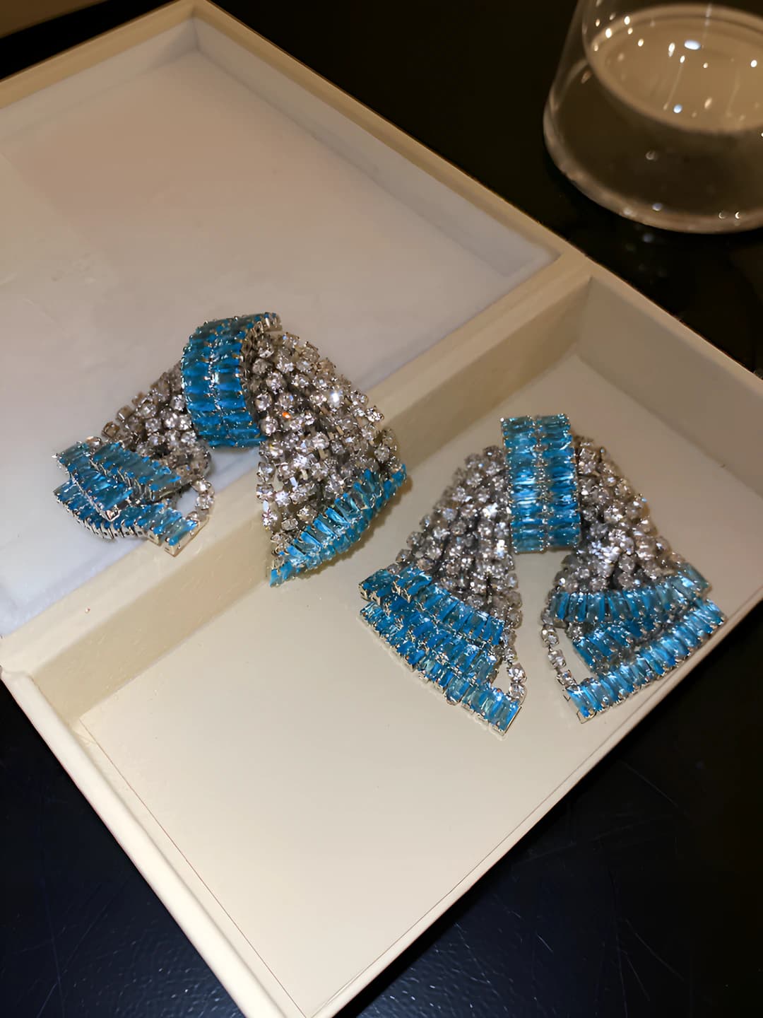 Silver pin - Silver - Light blue