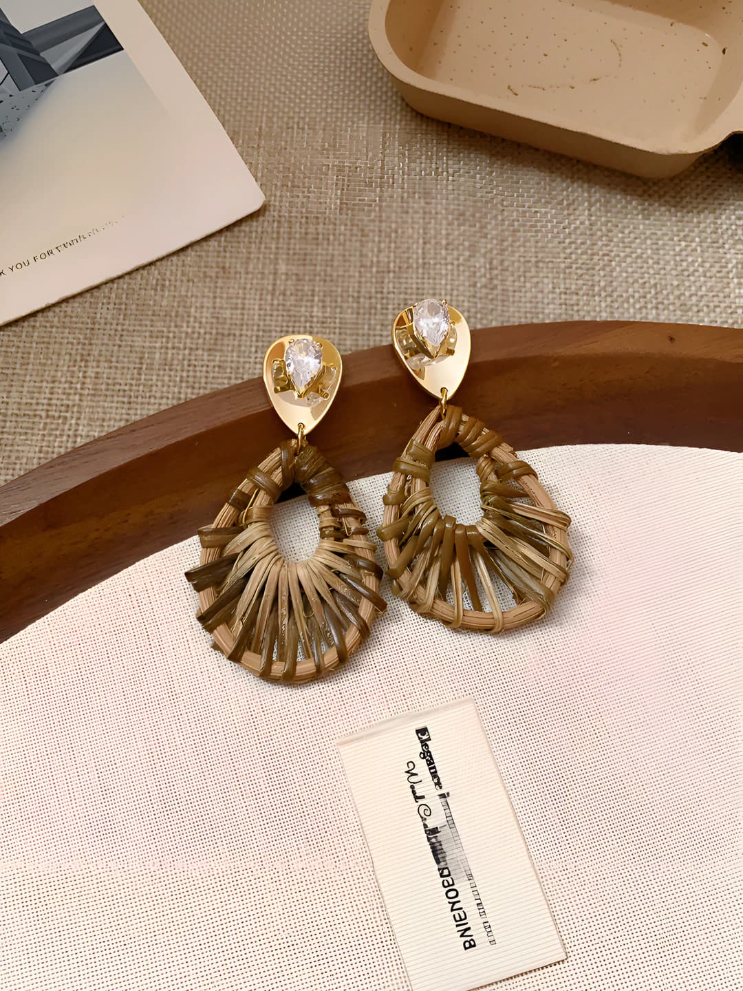 142# Silver pin - Gold - Coffee