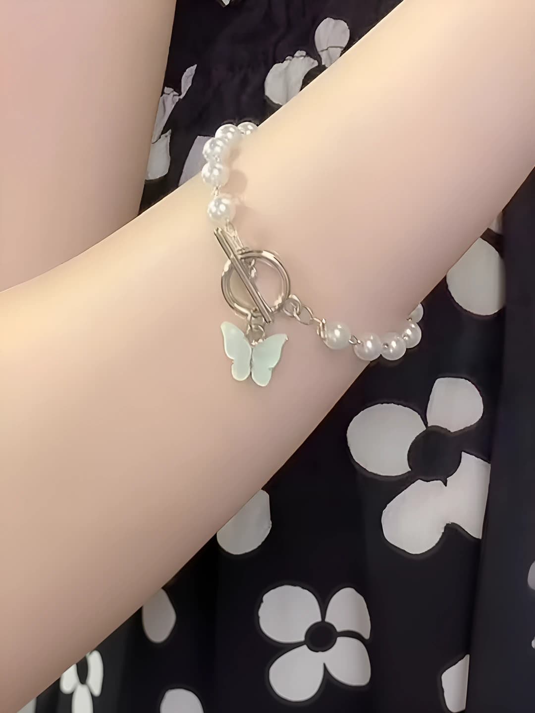 Pearl butterfly bracelet