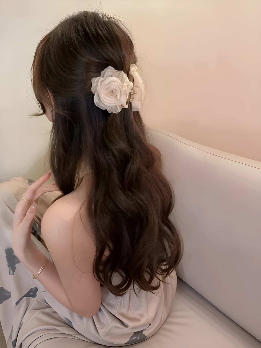 12# Beige flower clip 8 cm