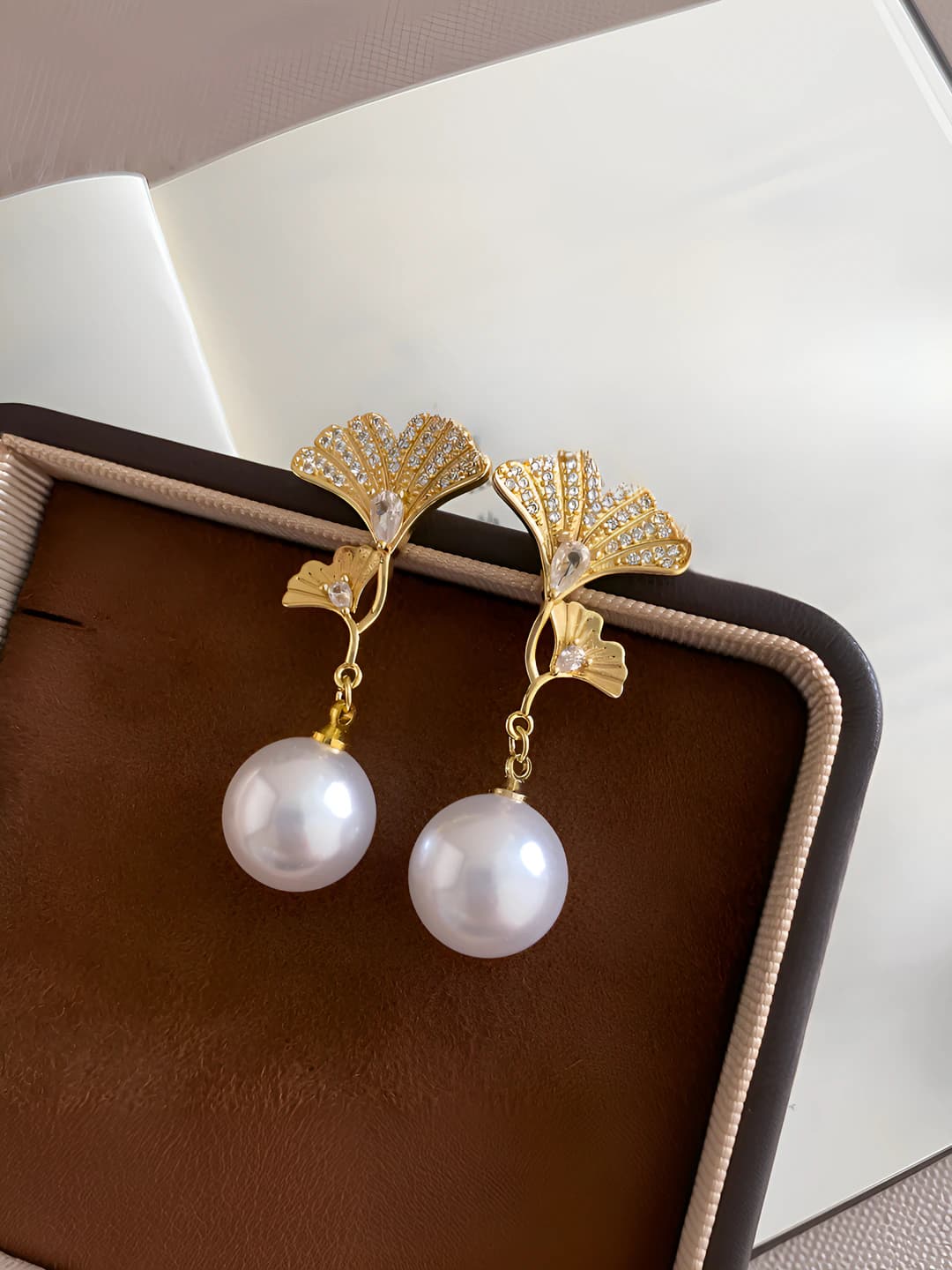 Silver post-Gold-White (Gold plated)