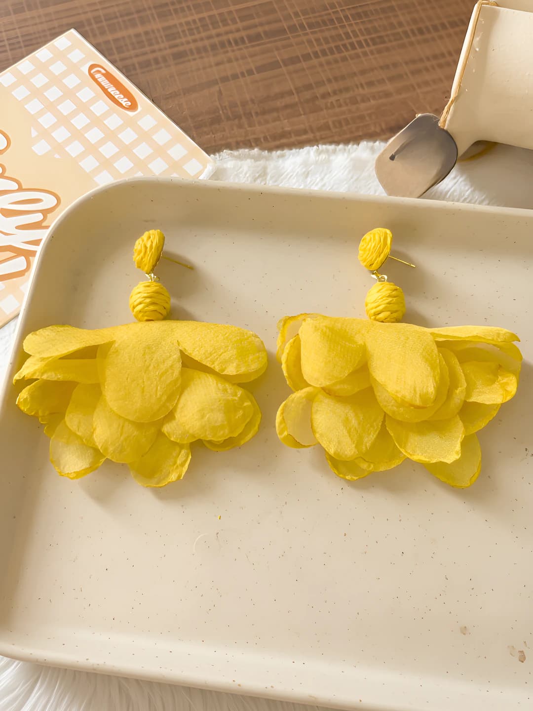 Yellow chiffon flower studs (925 silver)