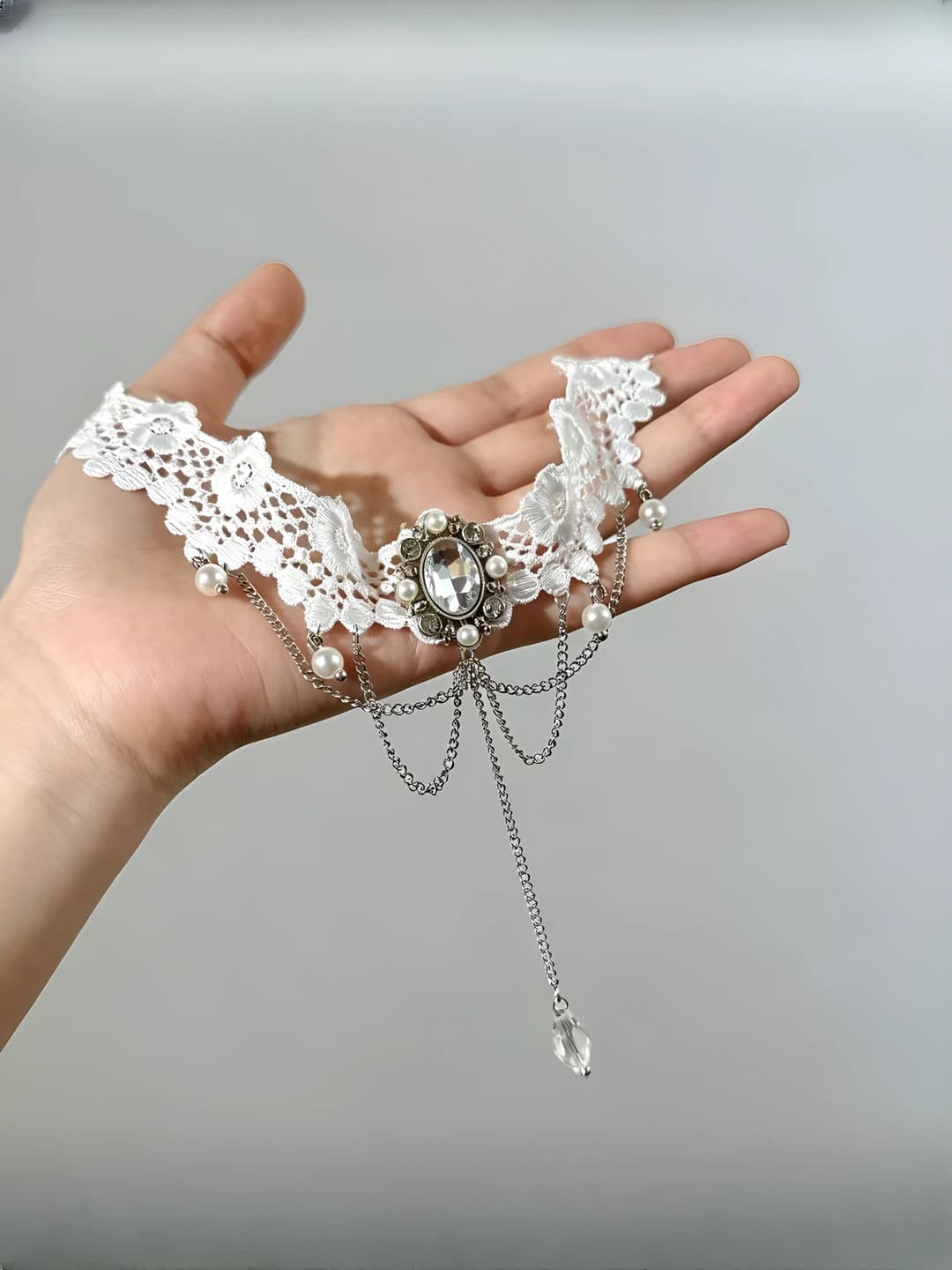 Oq krepaj frinji choker