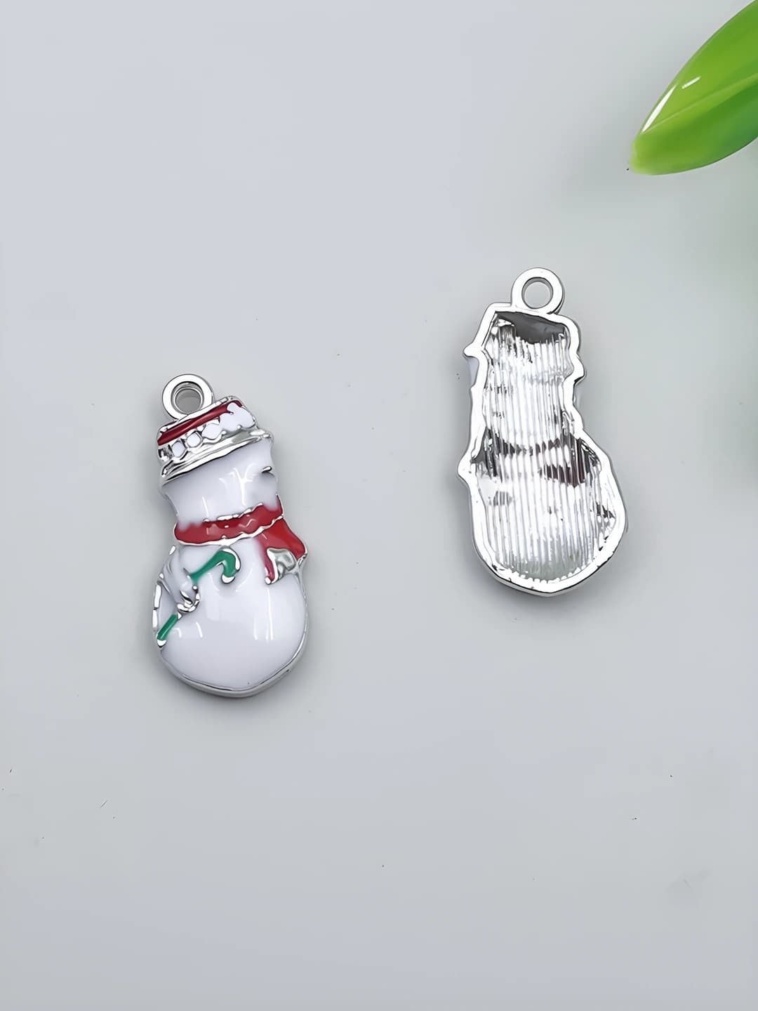 White gold, white, snowman, 11x22mm, 1.4g