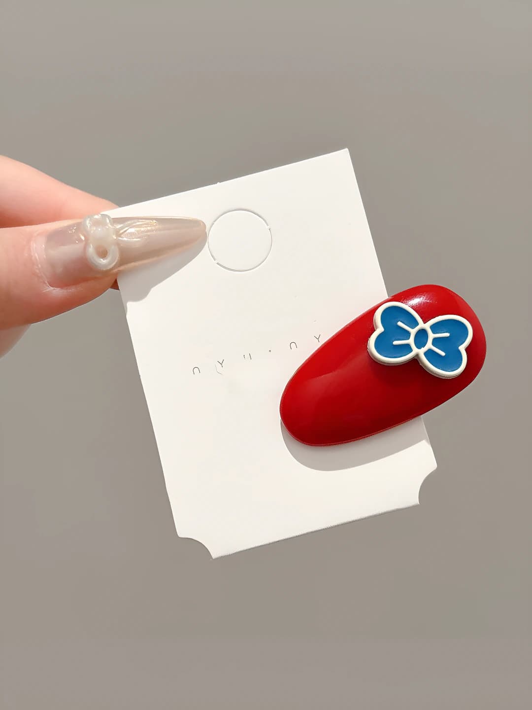 Red small clip, 4 cm